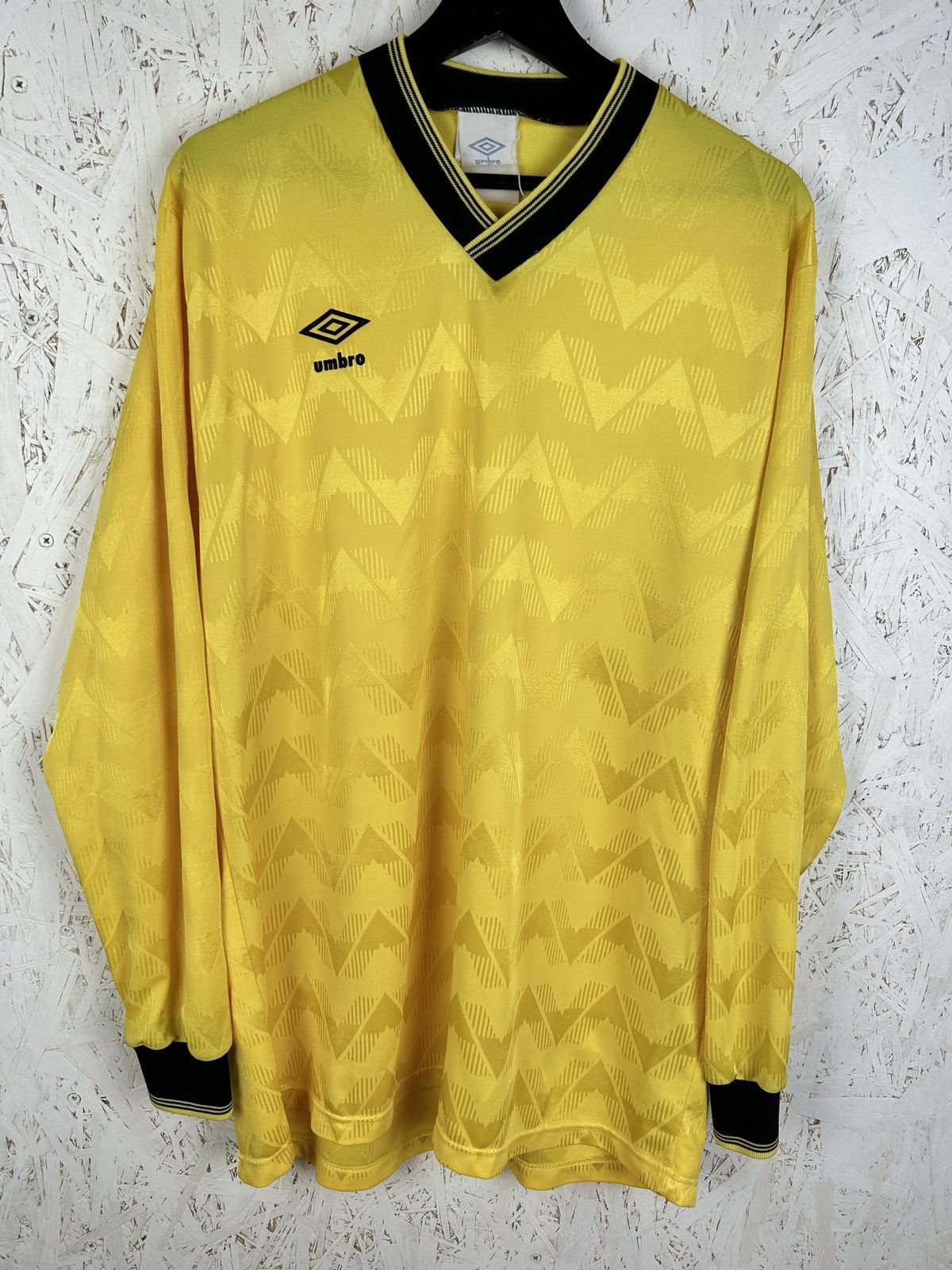 Umbro 90s Umbro Template Long Sleeve Soccer Football Jersey ~L Size US L / EU 52-54 / 3 - 1 Thumbnail