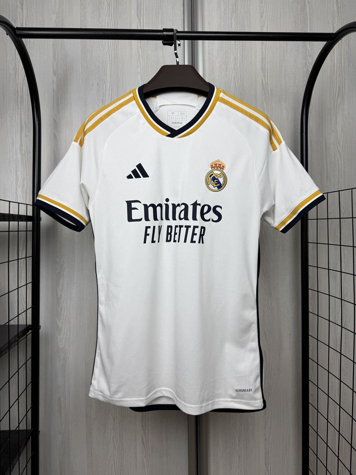 Adidas Jersey Adidas Real Madrid Home 2023/2024 Medium Shirt HR3796 Size US M / EU 48-50 / 2 - 1 Thumbnail
