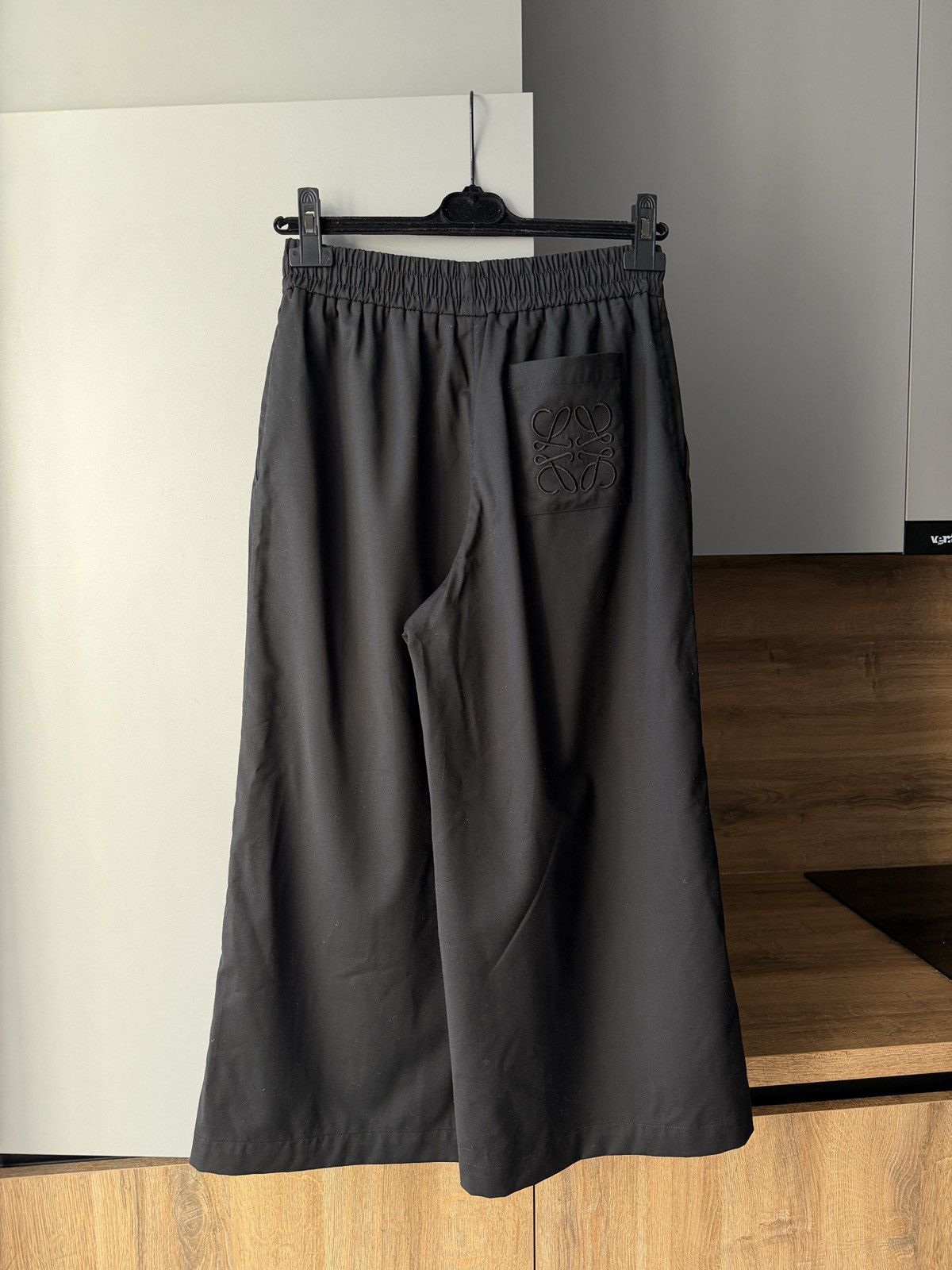 Loewe Loewe Cropped Anagram Embroidered Black Culottes Size 24" / US 00 / IT 34 - 1 Thumbnail
