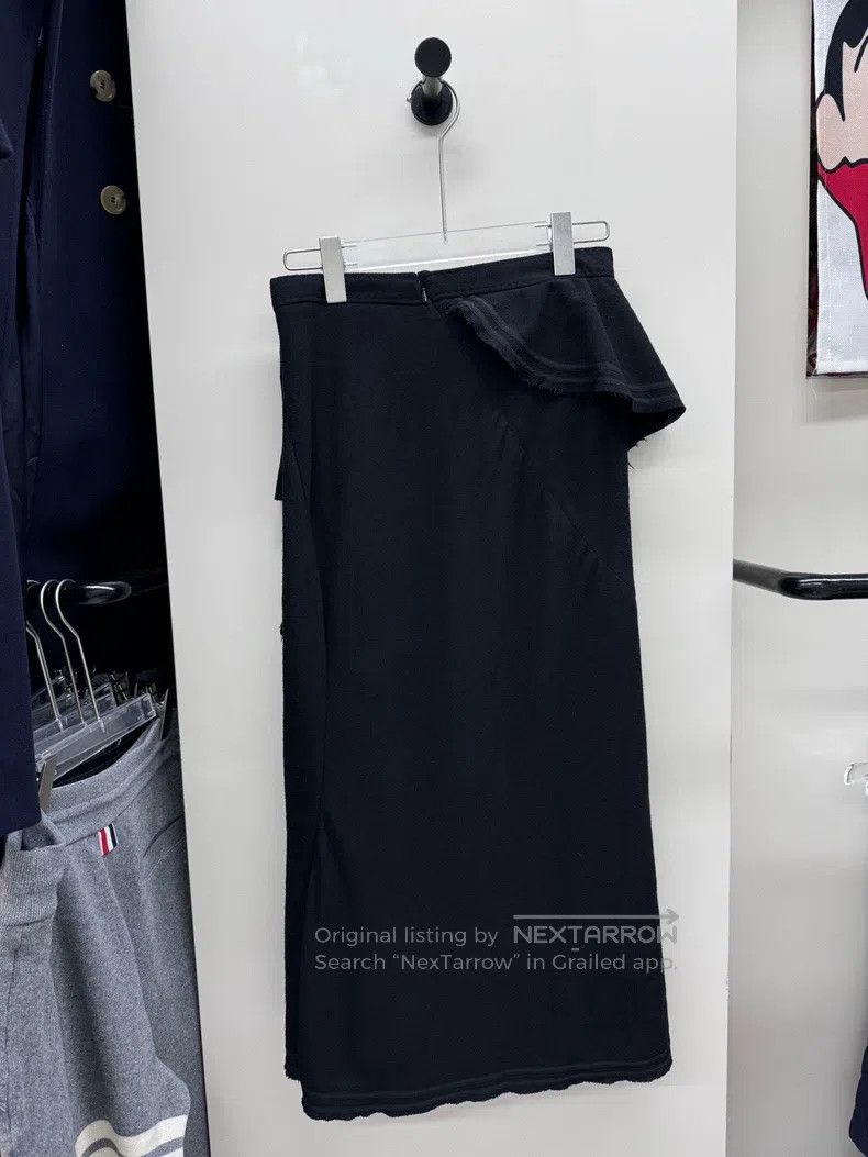 Givenchy Givenchy Size38 Opening Show Style Black Ruffled Hem Wool B Size L / US 10 / IT 46 - 1 Thumbnail