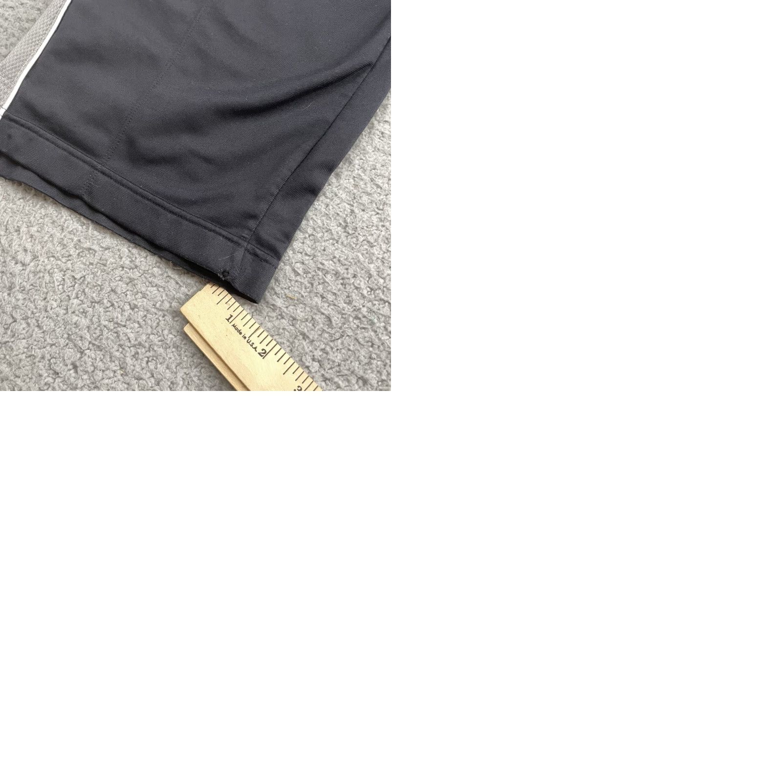 Nike VINTAGE Nike Pants Mens 2XL Black Track Pants Baggy Y2K Streetwear Waist 40in Pockets Elastic Waistband Size US 39 - 11 Thumbnail