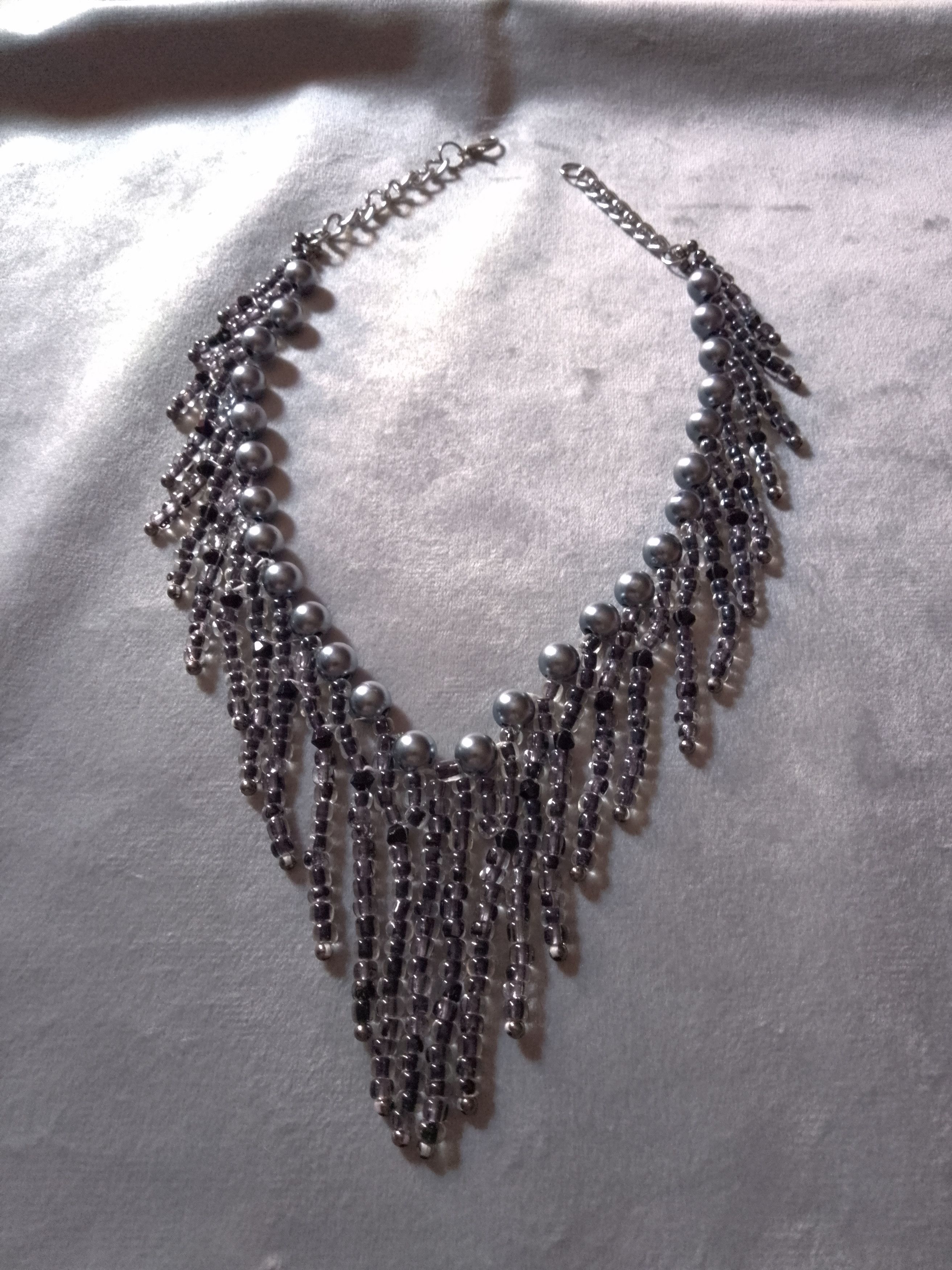 Handmade Beaded Necklace Black Bangs Pearls V shape Size ONE SIZE - 1 Thumbnail