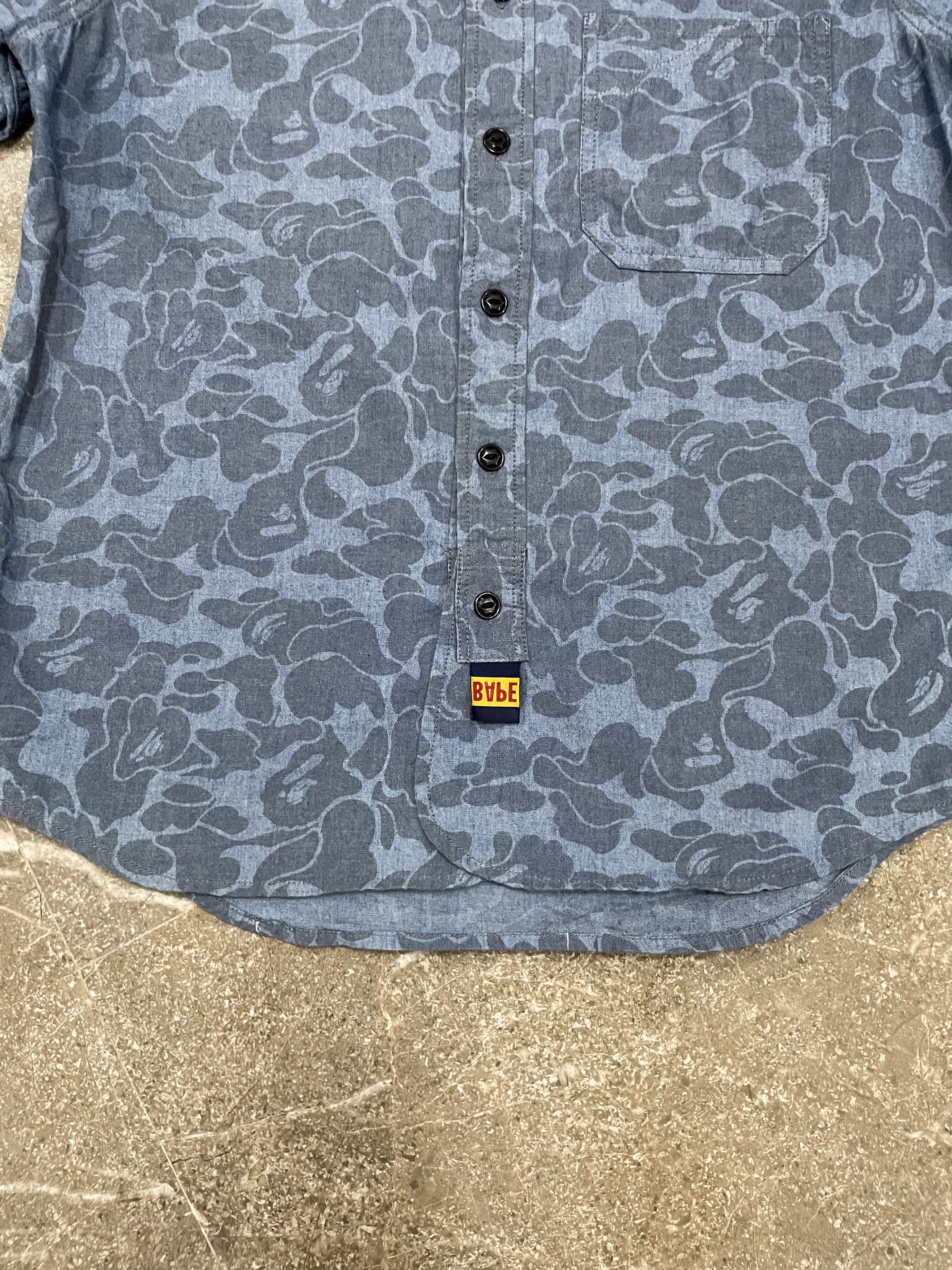 Bape Solid Camo Chambray Button Up S/S Shirt Size US M / EU 48-50 / 2 - 6 Thumbnail