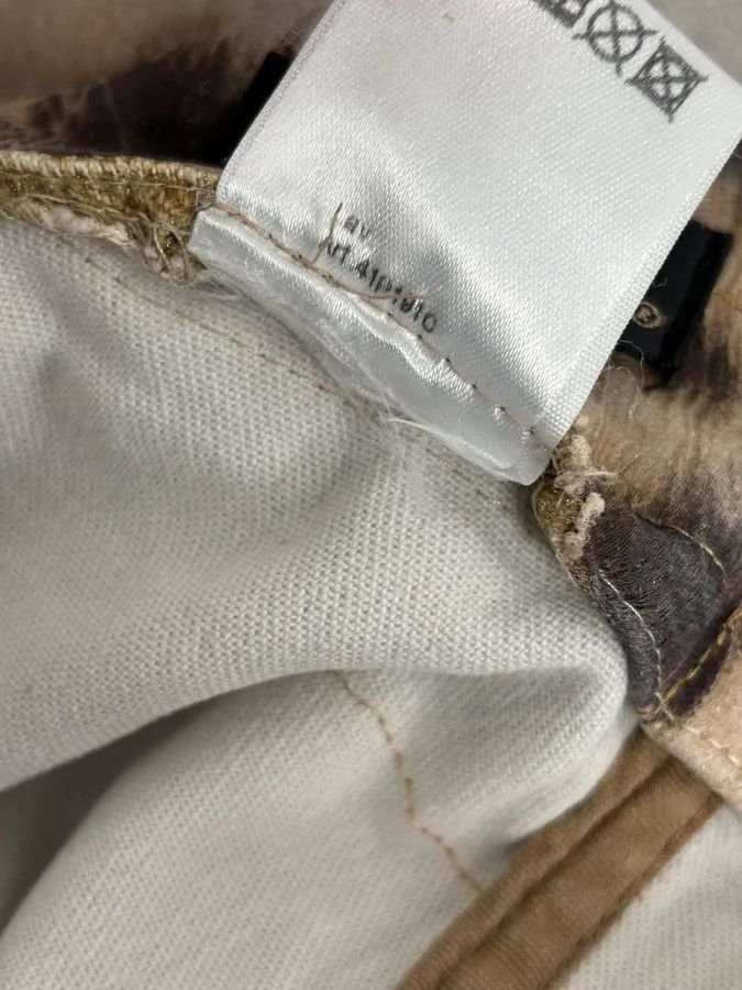 Roberto Cavalli 1990s Roberto Cavalli Beige Denim Destructured Leopard Skirt Size 30" / US 8 / IT 44 - 13 Thumbnail
