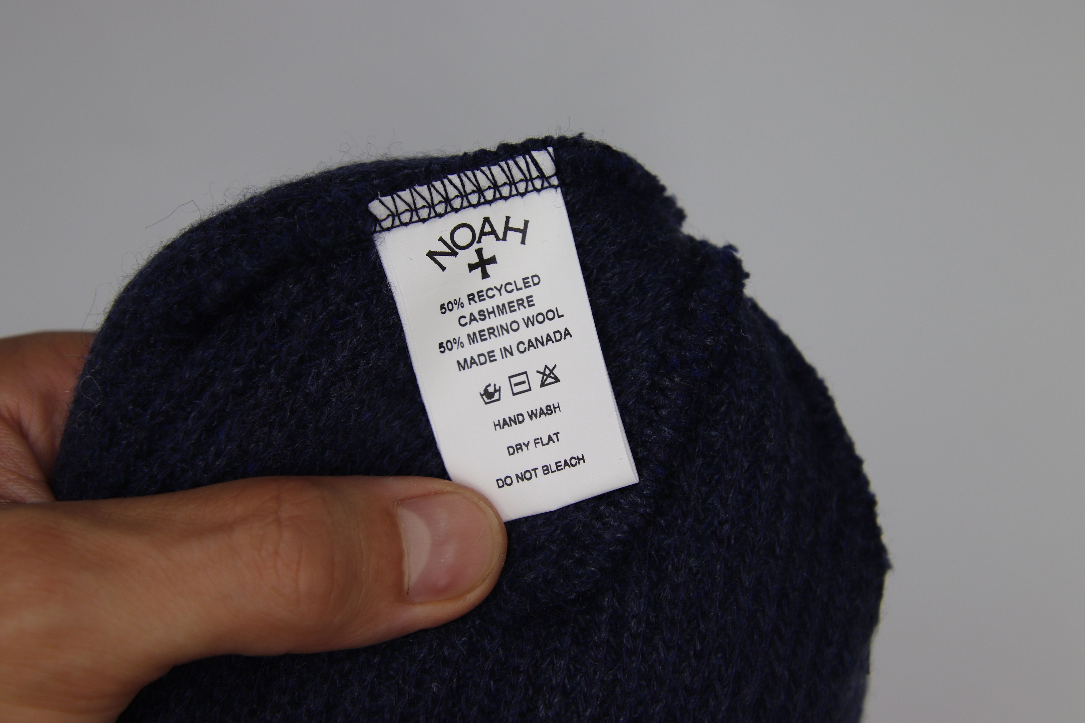 Noah Noah Core 50% Recycled Cashmere 50% Merino Wool Beanie Navy Size ONE SIZE - 3 Thumbnail