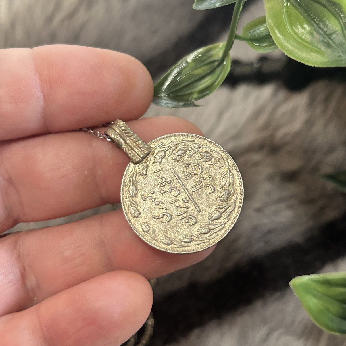 Handmade Handcrafted vintage cabochon glass coin pendant necklace Size ONE SIZE - 7 Thumbnail