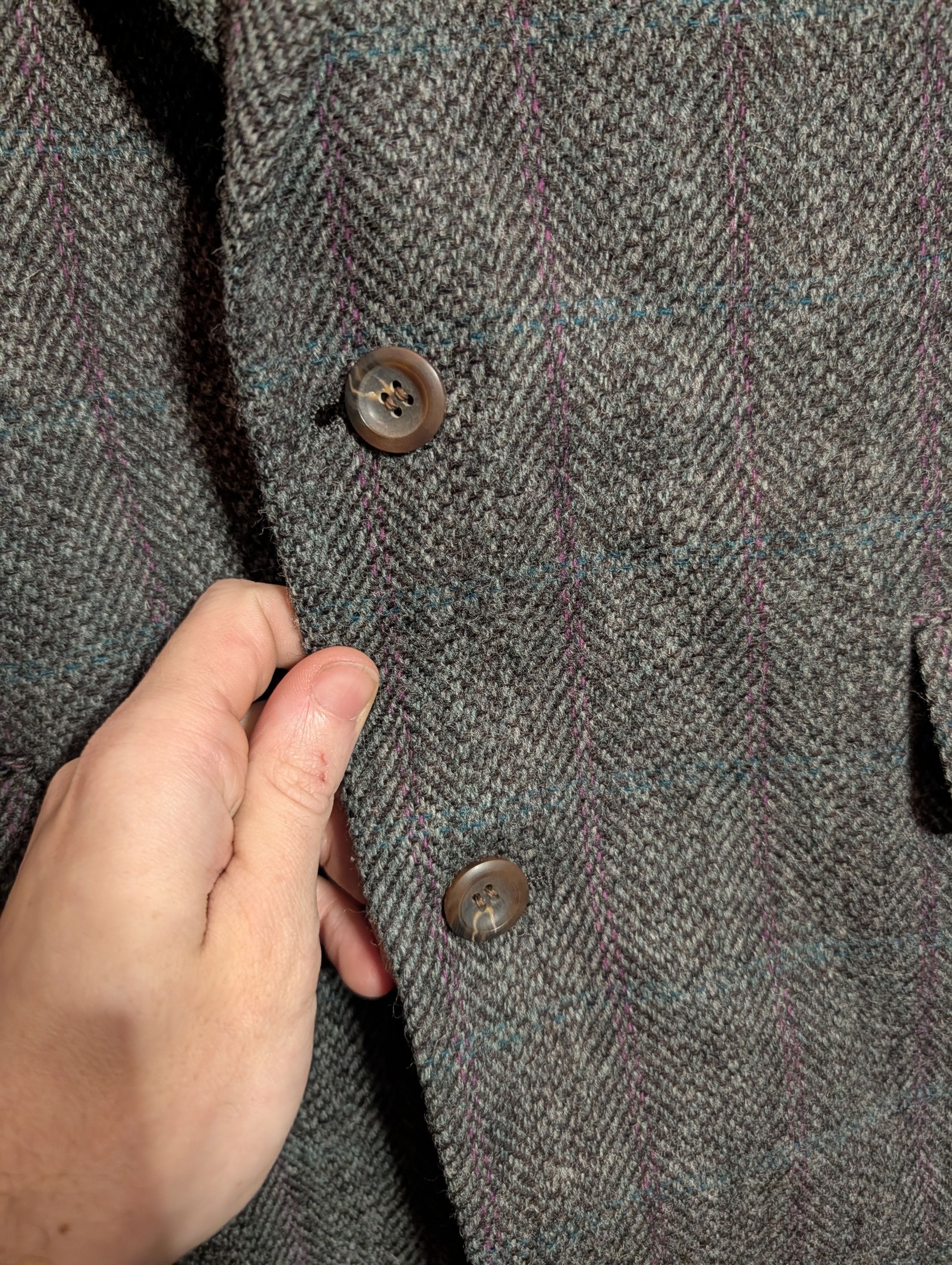 A.O. CMS A.O. White VTG soft herringbone plaid sport coat MiUSA Size 40R - 3 Thumbnail