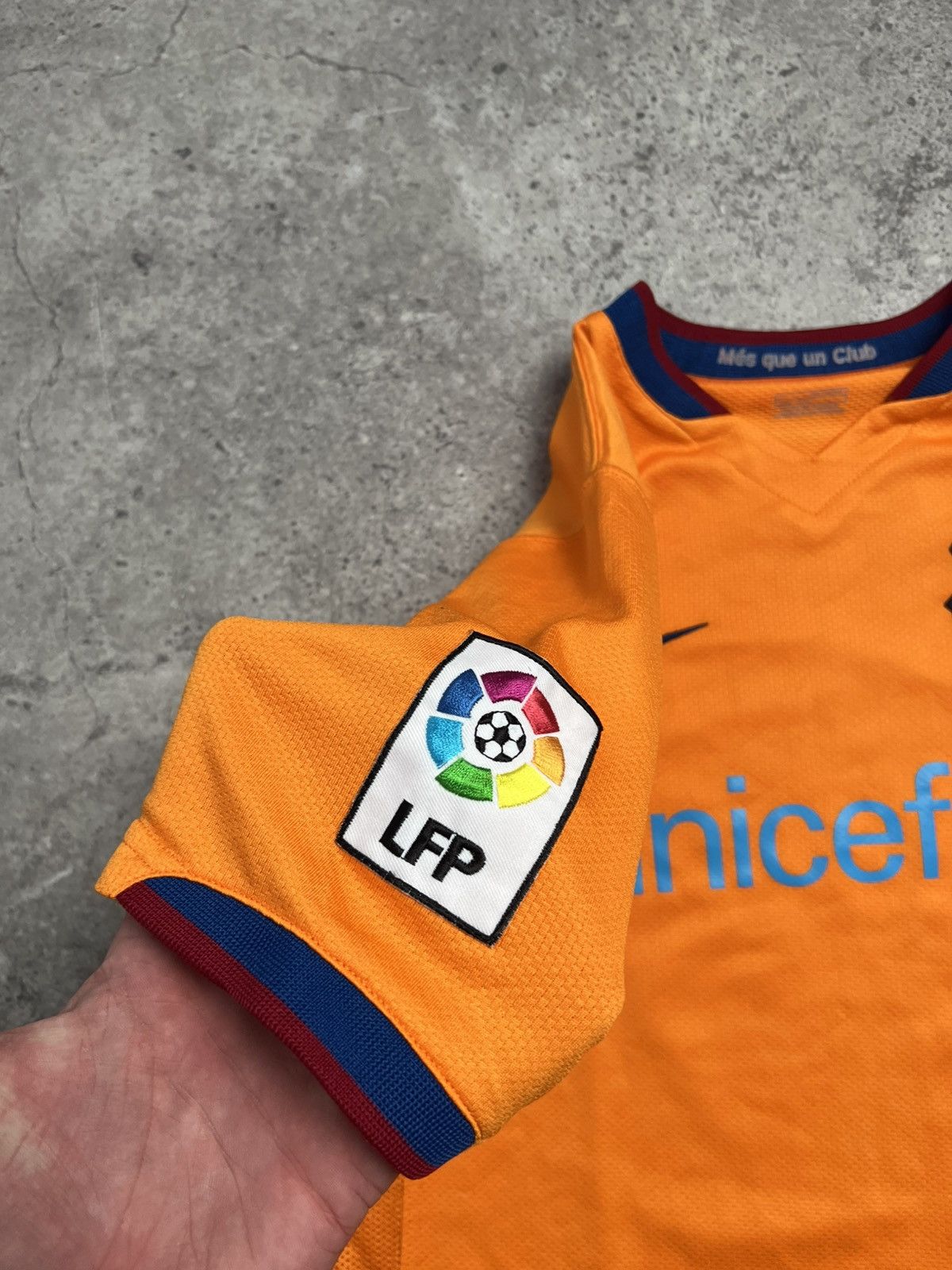 Nike 2007-08 Barcelona Away Messi #19 Nike Size US XS / EU 42 / 0 - 5 Thumbnail