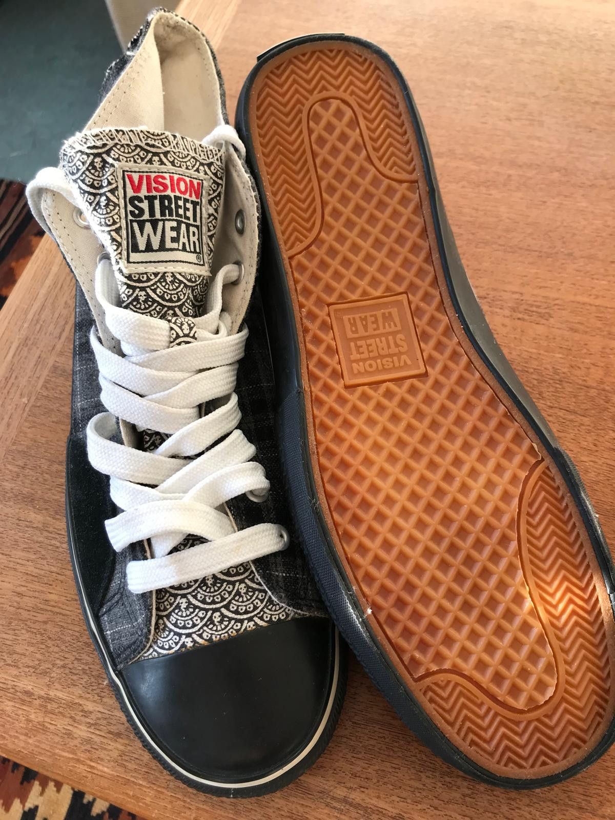 Vision Streetwear Vision Street Wear * Rare * NOS *Sk8 Old Skool * Hi-Tops ! Size US 9 / EU 42 - 8 Thumbnail