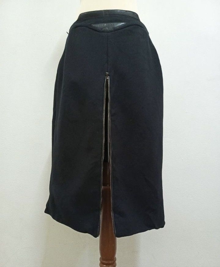 Prada Prada Straight Midi Wool Skirt with Leather Trim Black Size 32" / US 10 / IT 46 - 7 Thumbnail