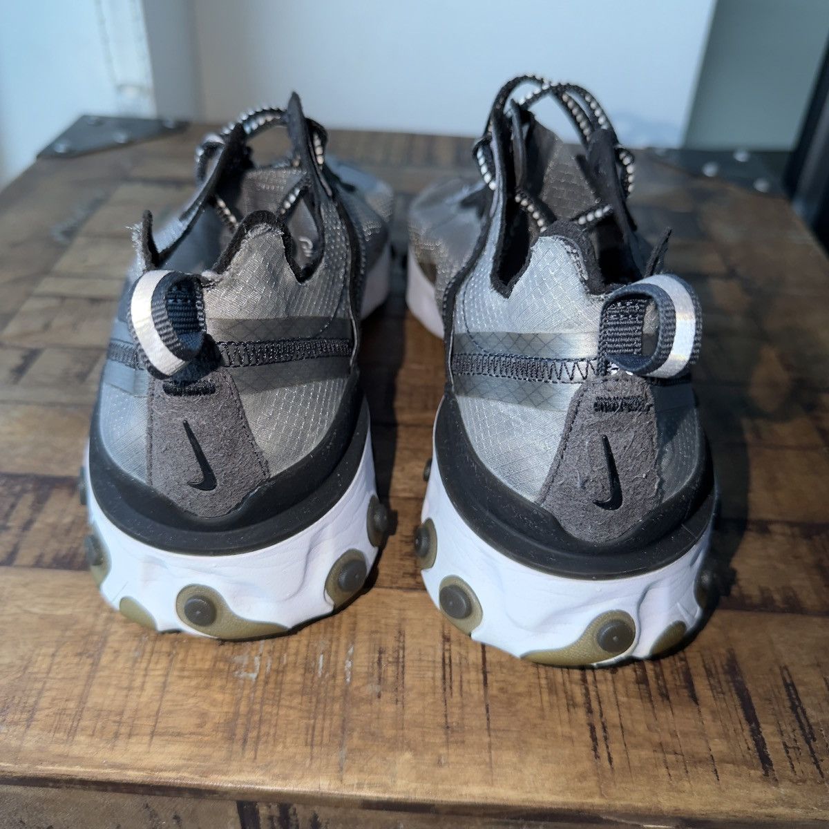 Nike Nike React Element 87 size 9/42 Size US 9 / EU 42 - 3 Thumbnail