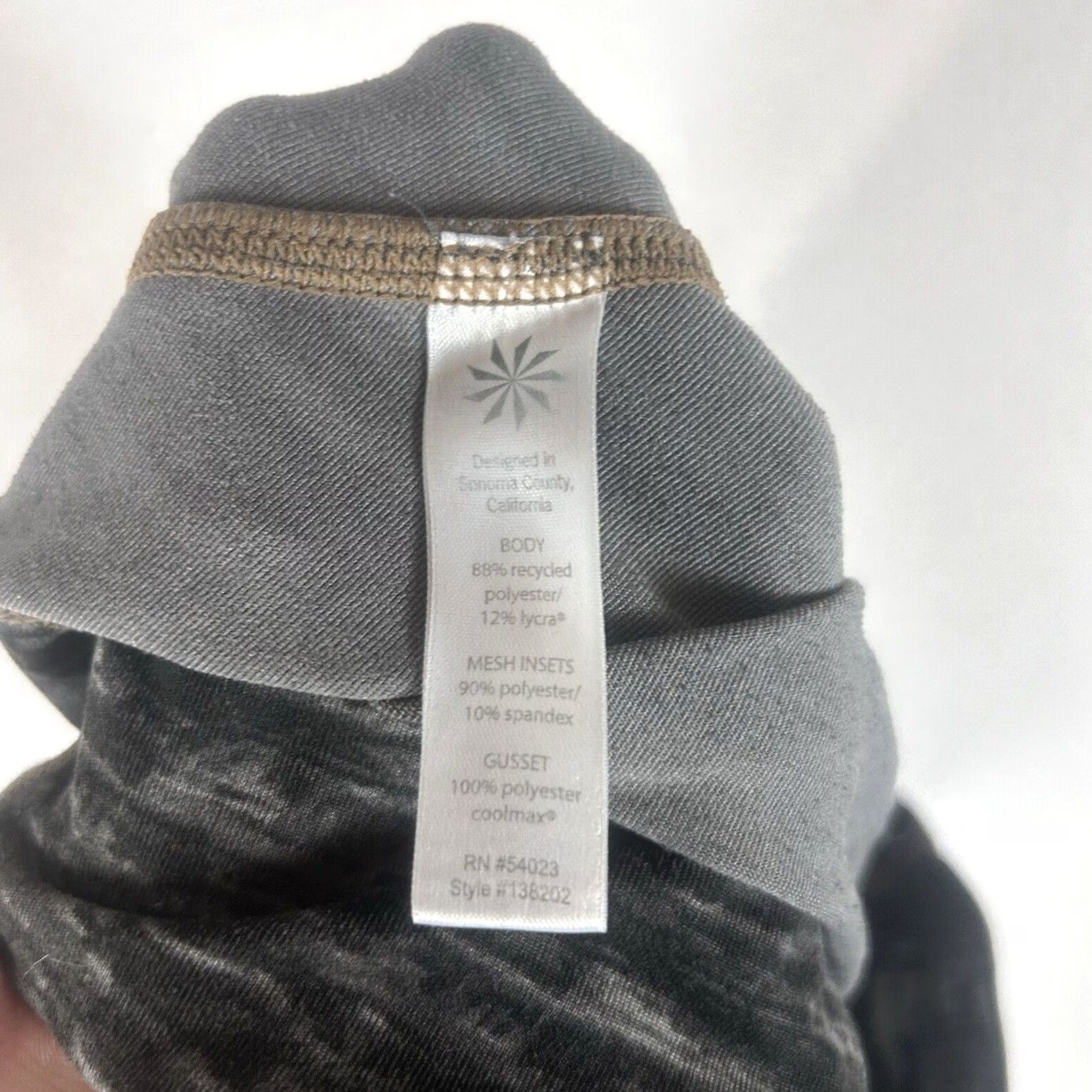 Athleta Athleta Capri Leggings Womens Medium Gray Striped Drawstring Activewear Size 32" / US 10 / IT 46 - 4 Thumbnail