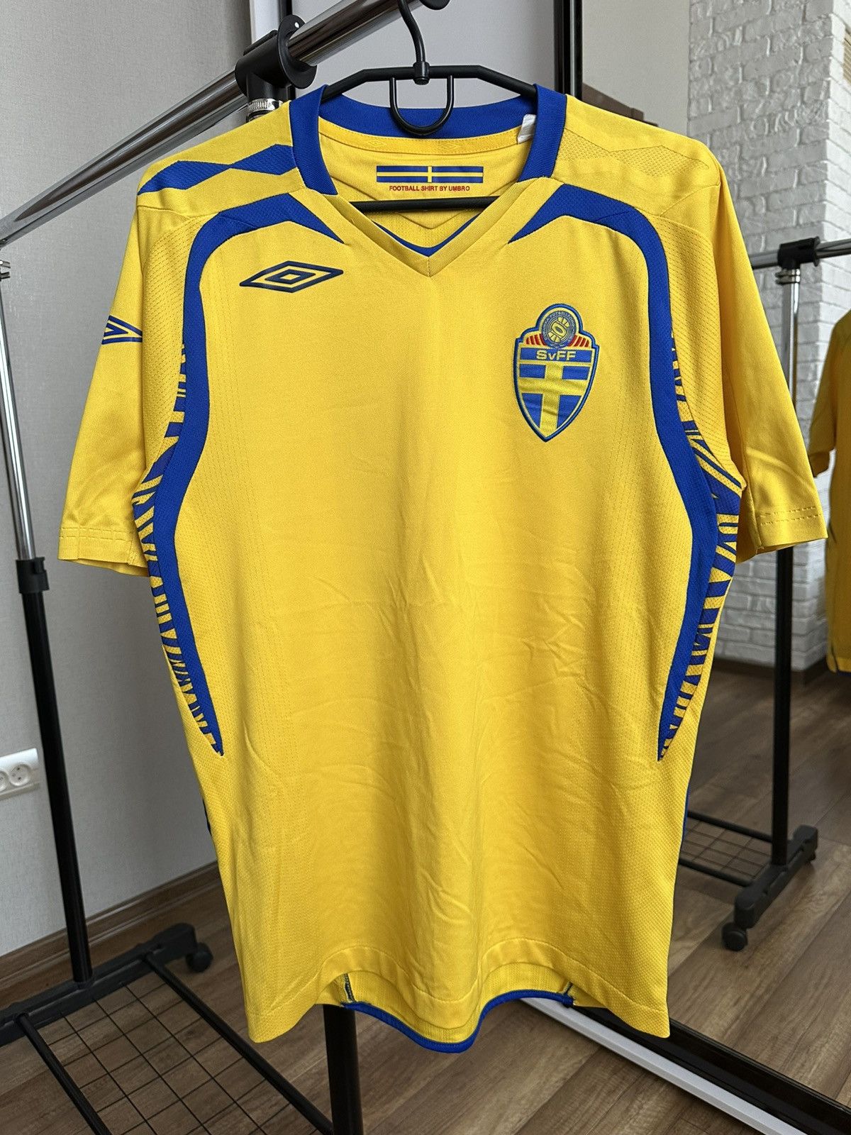 Umbro 2007/2008 Umbro Sweden Vintage Soccer Jersey T-Shirt Size US S / EU 44-46 / 1 - 1 Thumbnail
