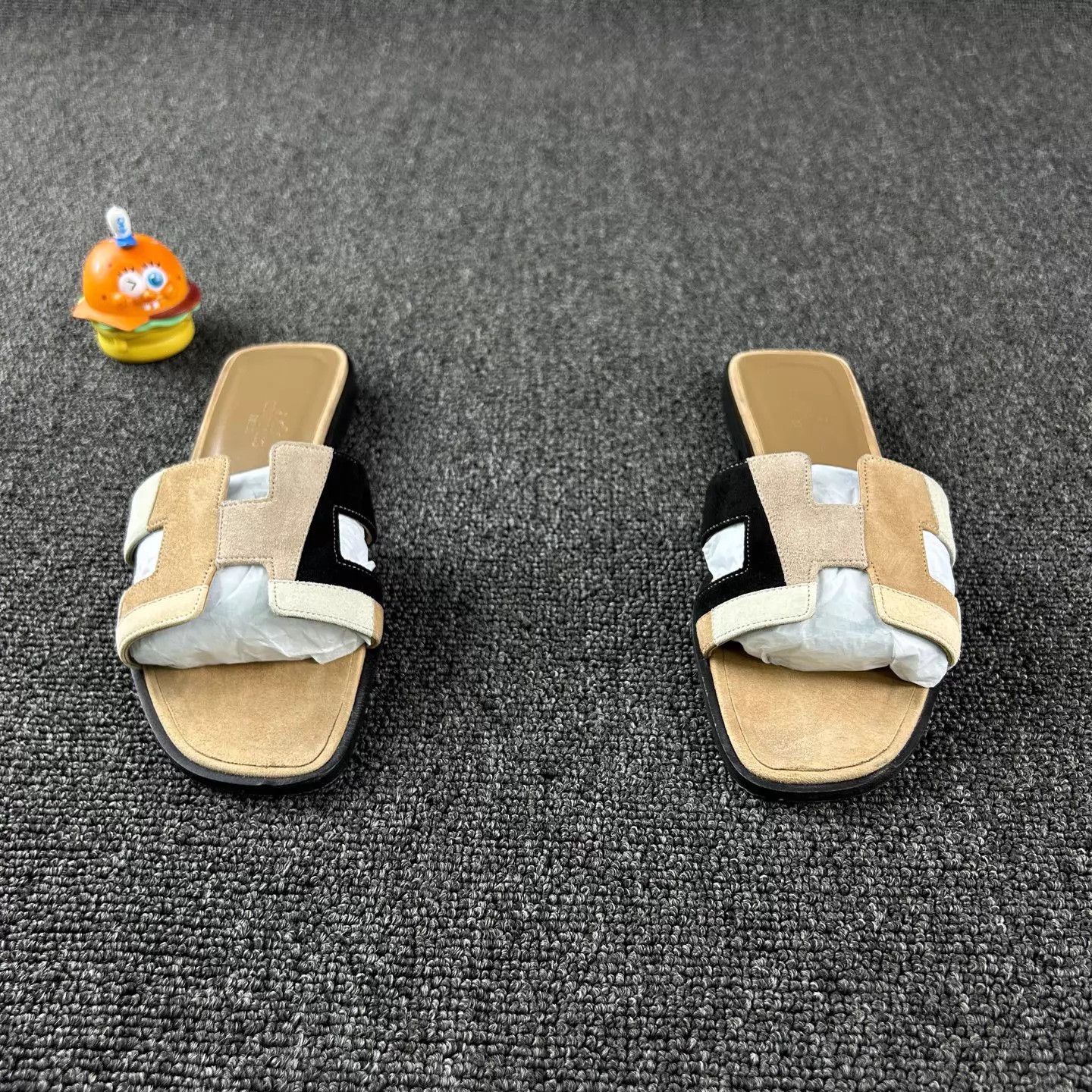 Hermes Hermes H colorblocked suede slippers 36 Size US 5.5 / IT 35.5 - 2 Thumbnail