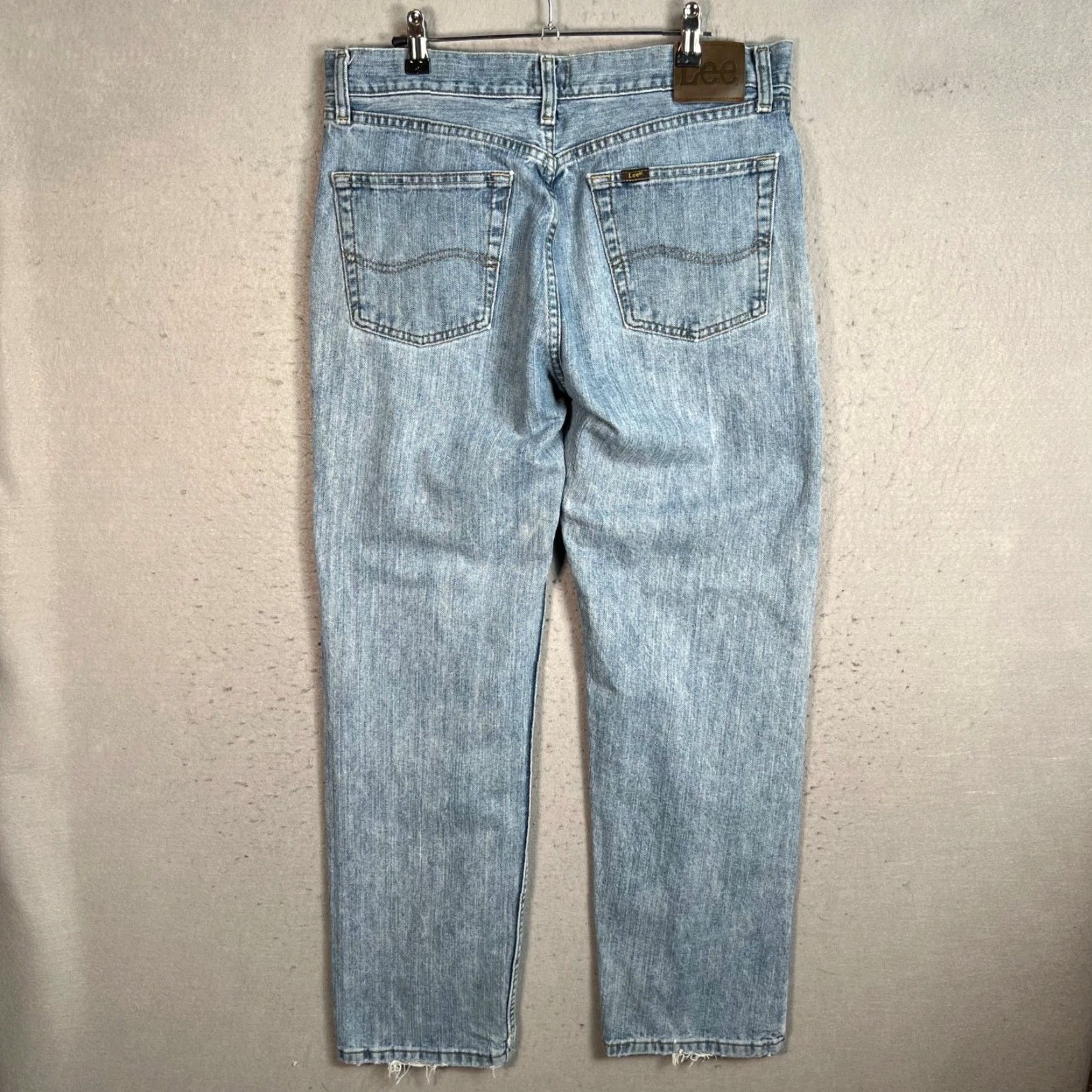 Lee VINTAGE Lee Mens Size 33 x 32 Relaxed Fit Light Wash Denim Jeans 100% Cotton Size US 33 - 2 Thumbnail