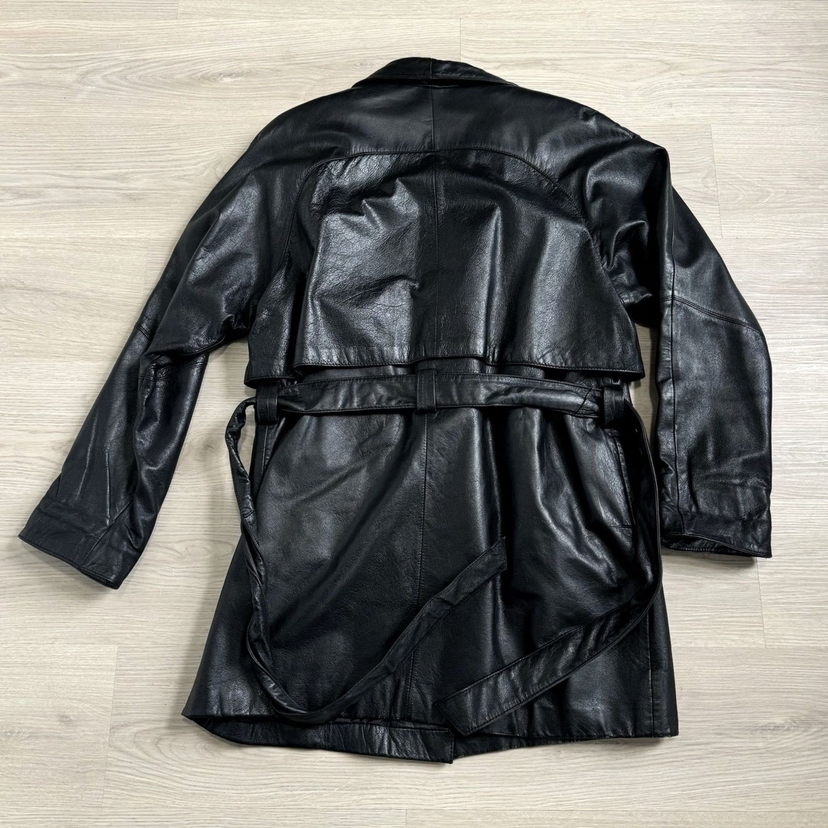 Vintage VINTAGE Wilsons Black Leather Jacket Short Belted Shawl Collar Womens M Size M / US 6-8 / IT 42-44 - 3 Thumbnail
