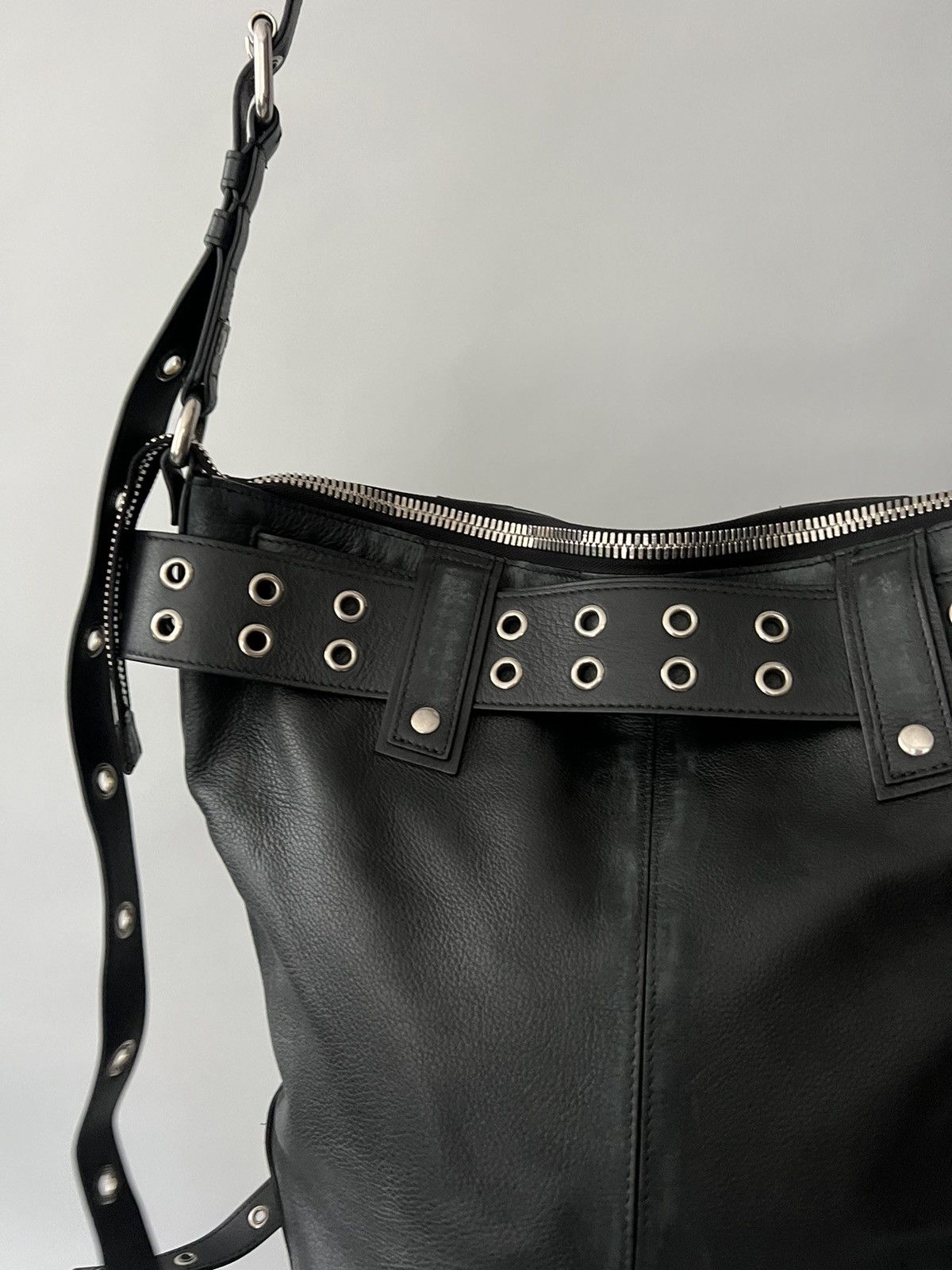 Balenciaga Balenciaga Emo leather bucket bag Size ONE SIZE - 5 Thumbnail