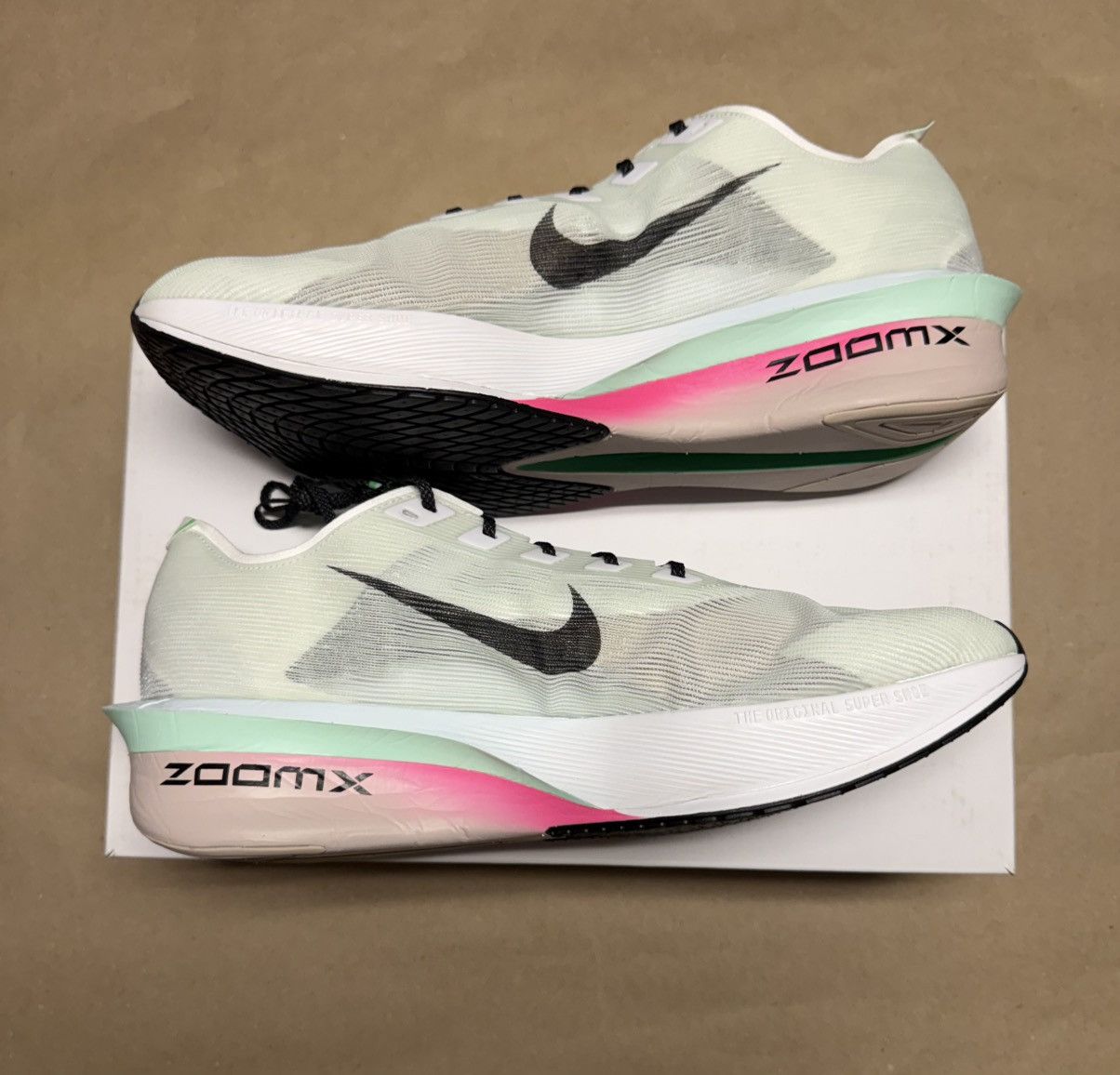 Nike Nike Zoom X Vaporfly Next 4% Men’s 15 running shoes NEW! Size US 15 / EU 48 - 2 Thumbnail