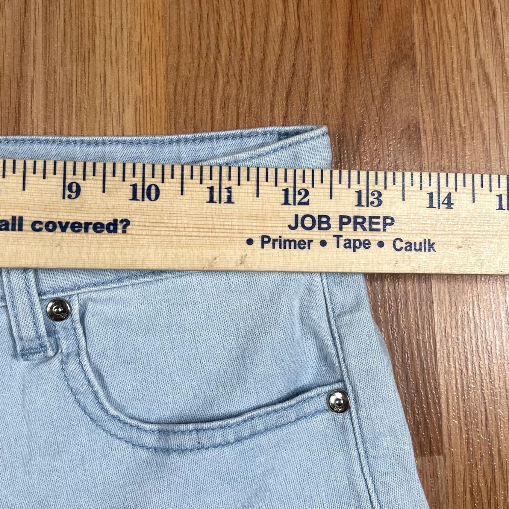 Forever 21 FOREVER 21 Shorts Womens Size 24 Blue Denim Jeans Flat Front Pockets Stretch Size 42" / US 20 - 4 Thumbnail