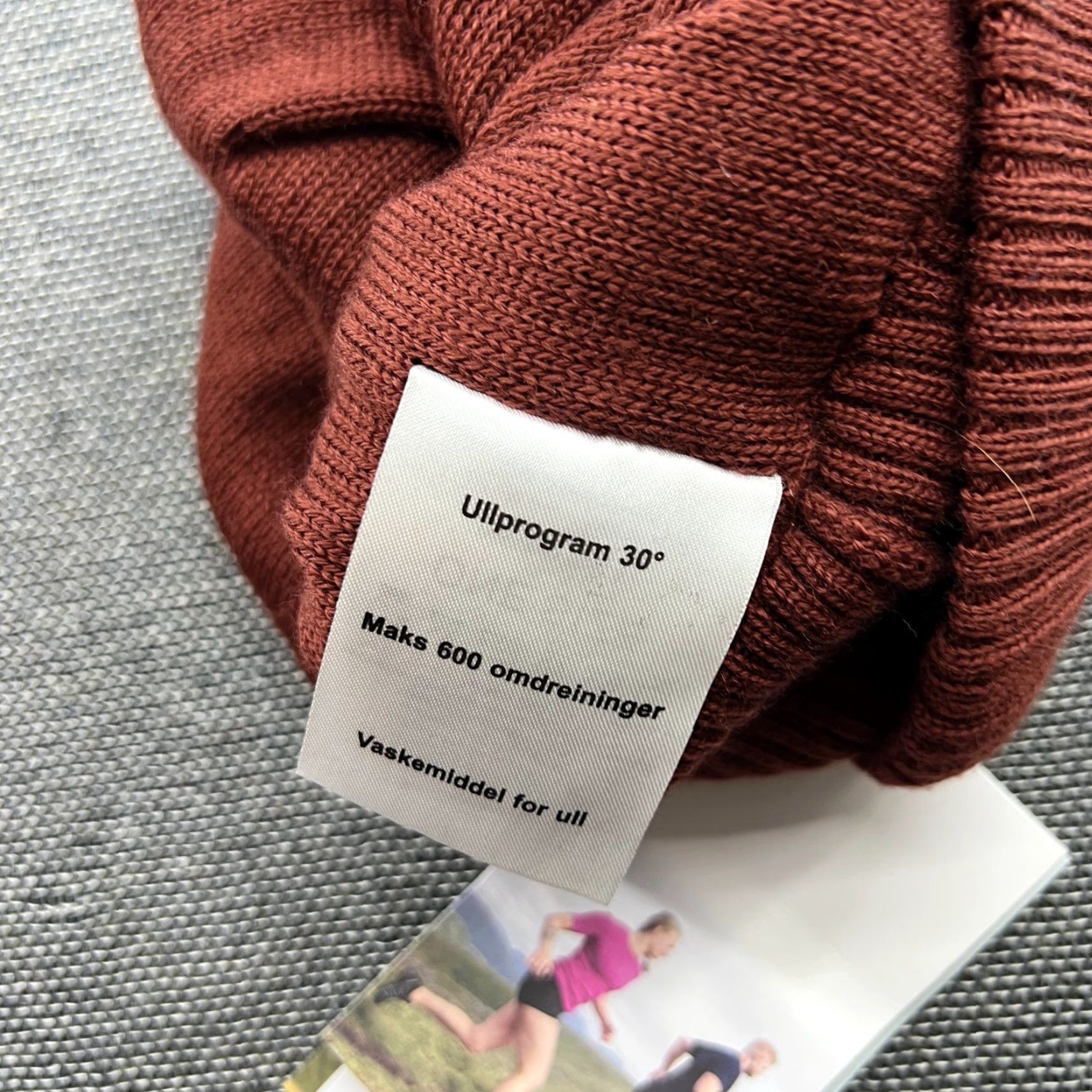 Vintage Lanullva Mahogny Womens Beanie Hat One Size Brown 100% Wool Pom Pom Knitted Beanie Womens Knit Hat Brown Lanullva Fashion Wool Beanie Mens Womens? Size ONE SIZE - 5 Thumbnail
