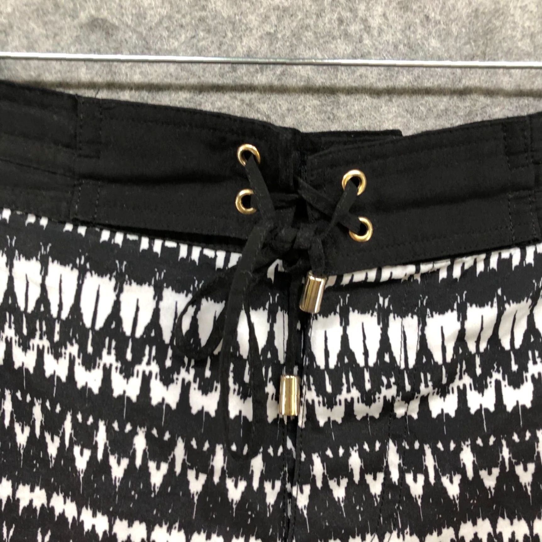 Swims Cacique Swim Shorts Womens Black White Printed Swim Bottom Drawstring 28 Plus Size 28" / US 6 / IT 42 - 5 Thumbnail