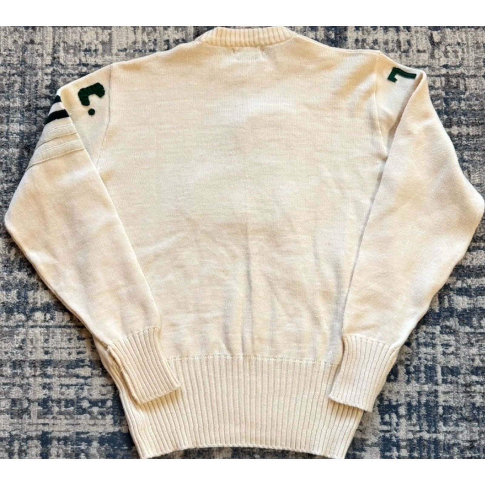 Vintage VINTAGE Reynolds & Brown Grand Rapids CC Varsity Sweater XL 100% Wool Ivory Letterman 1970s Men’s Size US XL / EU 56 / 4 - 8 Thumbnail