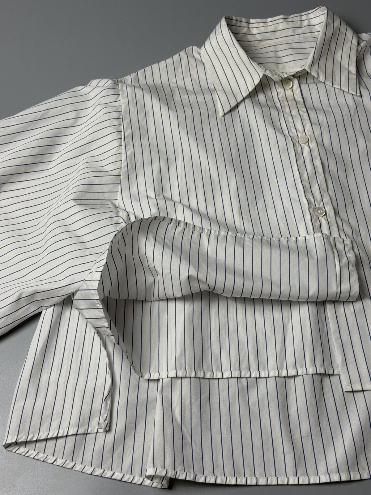 Maison Margiela Maison Margiela Button Up Oversize sleeve Chrop Shirt Size XS / US 0-2 / IT 36-38 - 3 Thumbnail