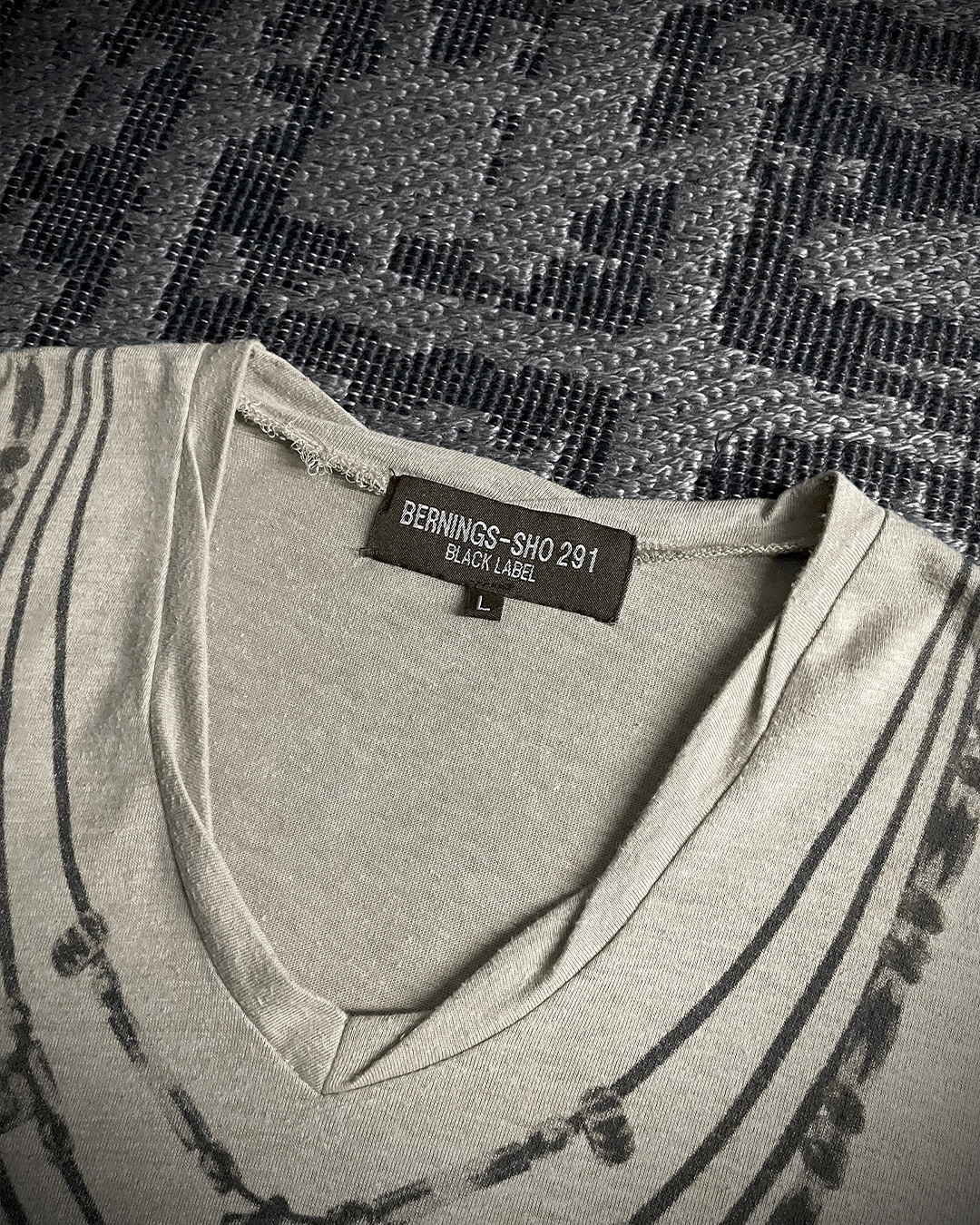 Japanese Brand Berning-Sho 291 Necklace Ethnic Long Sleeve T-Shirt Size US XXS / EU 40 - 3 Thumbnail
