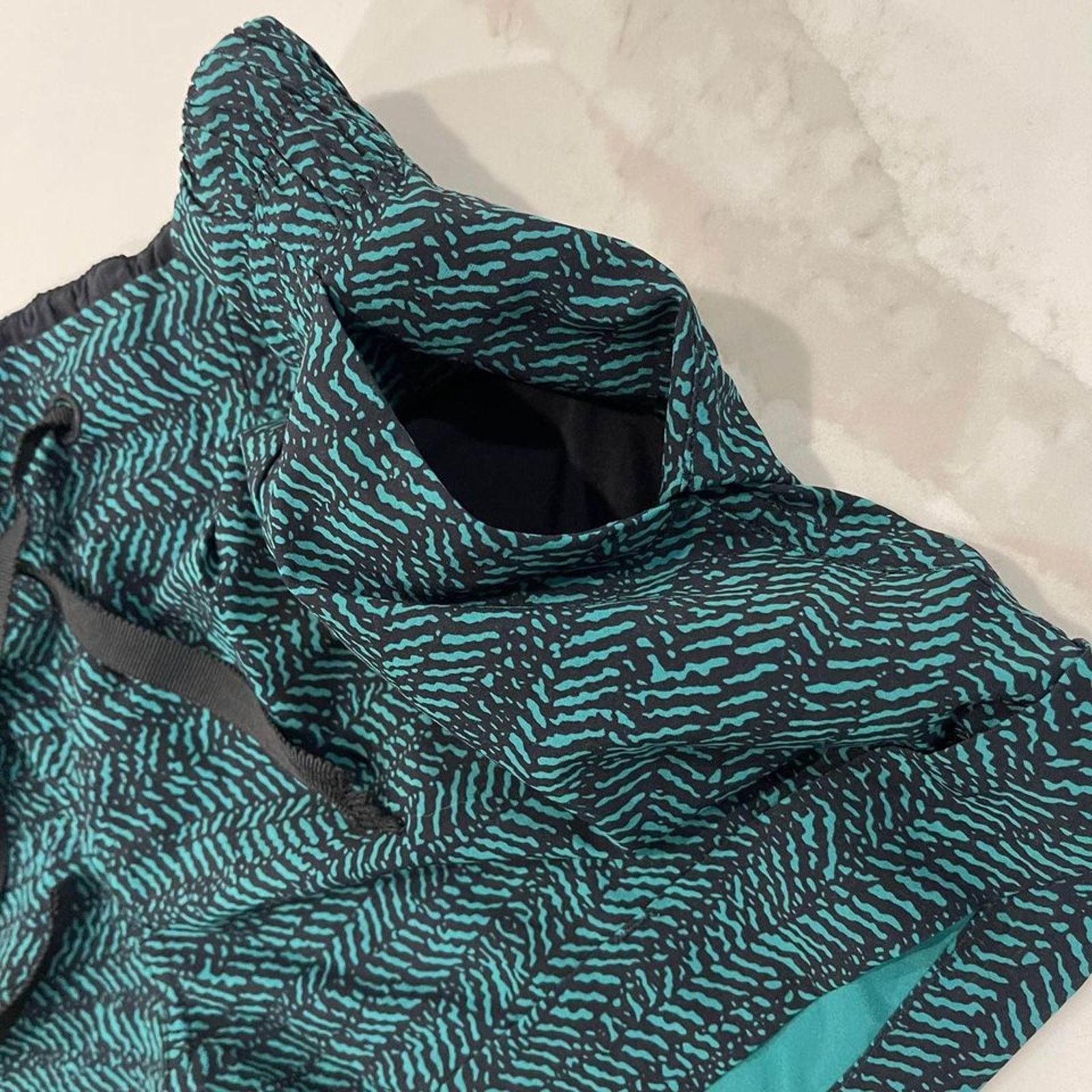 Lululemon Lululemon Spring Break Away Short Mini Green Black Women's 4 Size 27" / US 4 / IT 40 - 3 Thumbnail