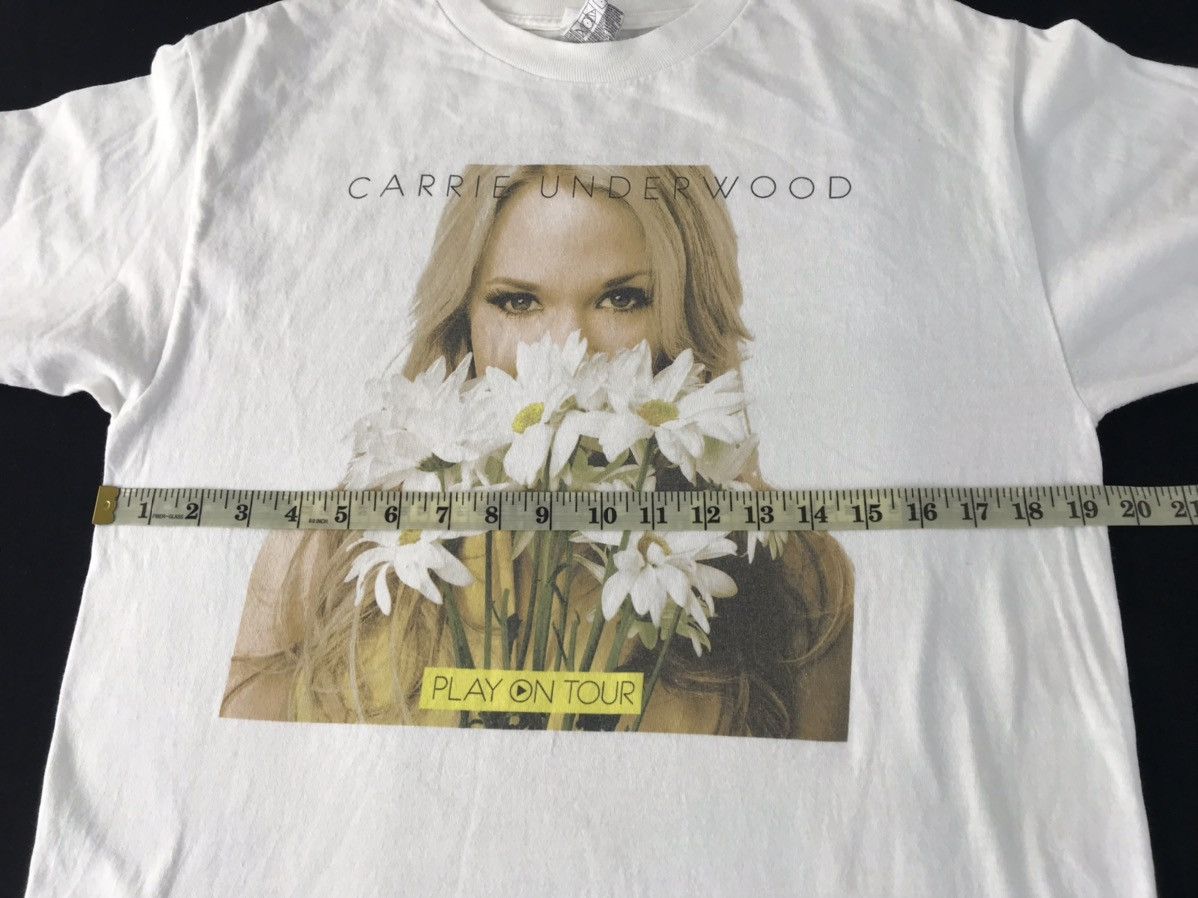 Vintage Carrie Underwood Play On US Tour 2010 Singer Printed Tee Size US M / EU 48-50 / 2 - 9 Thumbnail