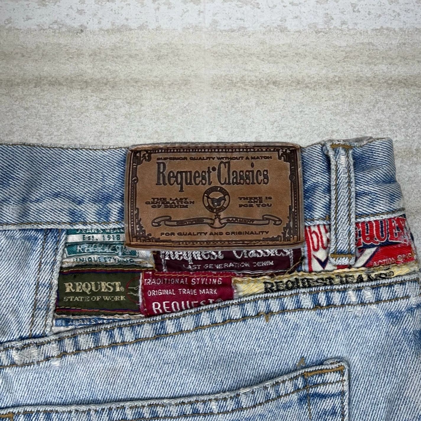 Request Jeans Vintage 90s Request Classics Jean Shorts 36x9.5 Light Wash Size US 36 / EU 52 - 4 Thumbnail