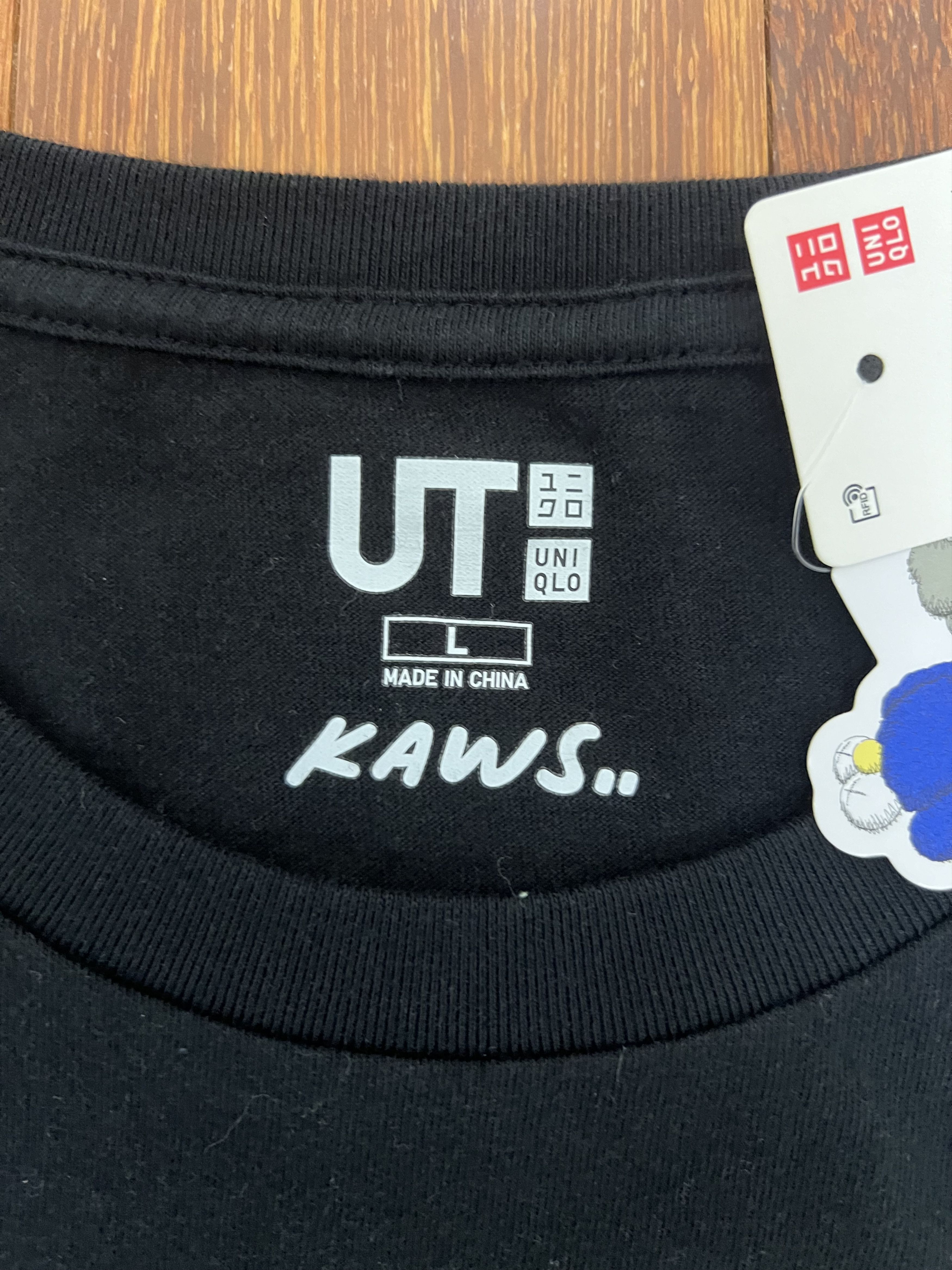 Kaws × Uniqlo 💚 Kaws x Uniqlo Wordmark Tee Black Large NEW Size US L / EU 52-54 / 3 - 5 Thumbnail