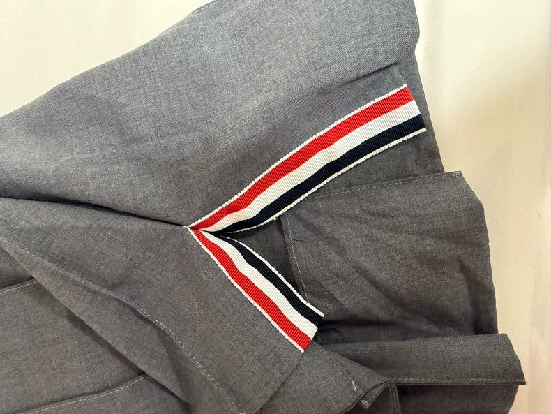 Thom Browne Thom browne Pleated skirt gray 2504-Nextarrow Size 25" / US 0 / IT 36 - 2 Thumbnail
