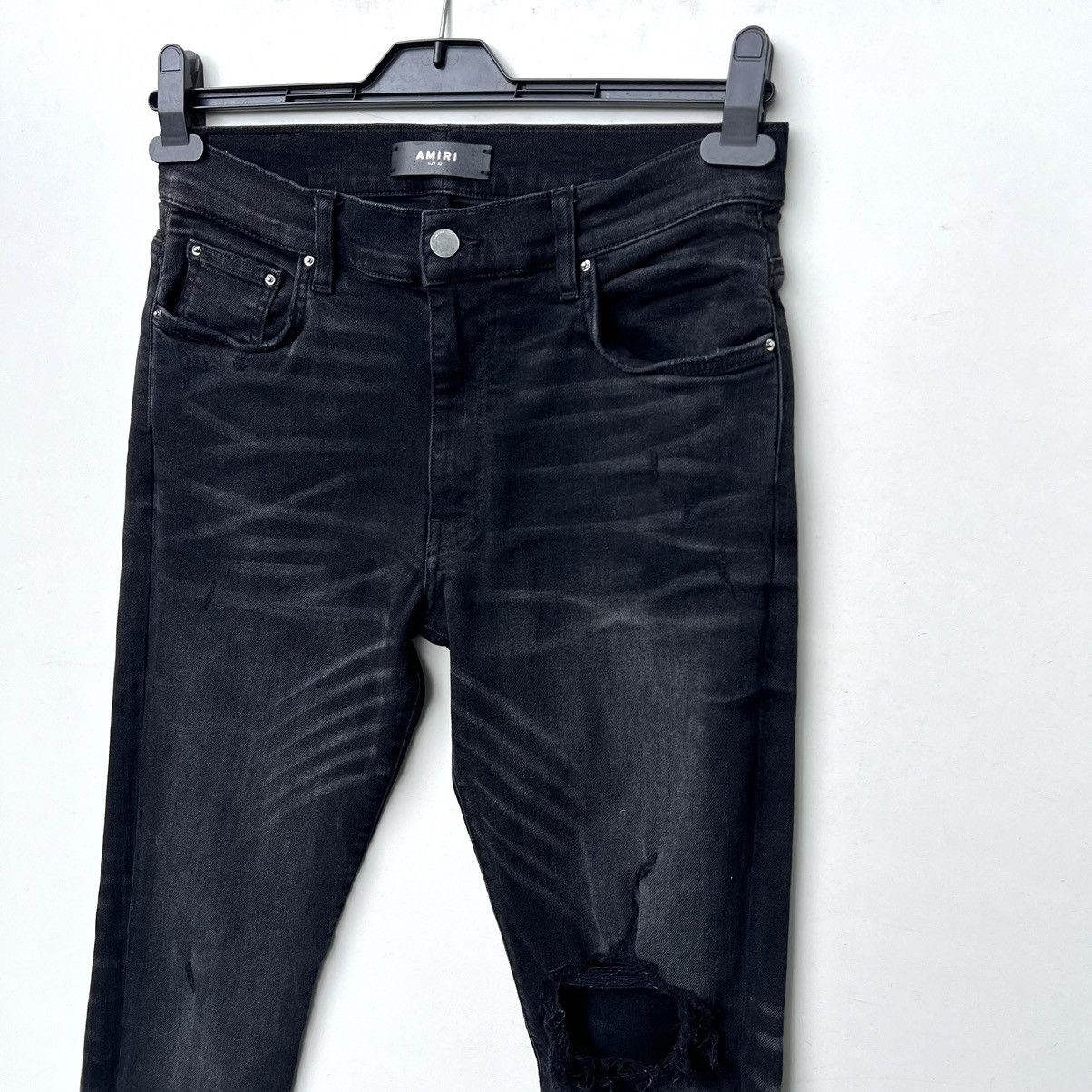 Amiri Broken Jean aged black amiri jeans Size US 32 / EU 48 - 2 Thumbnail
