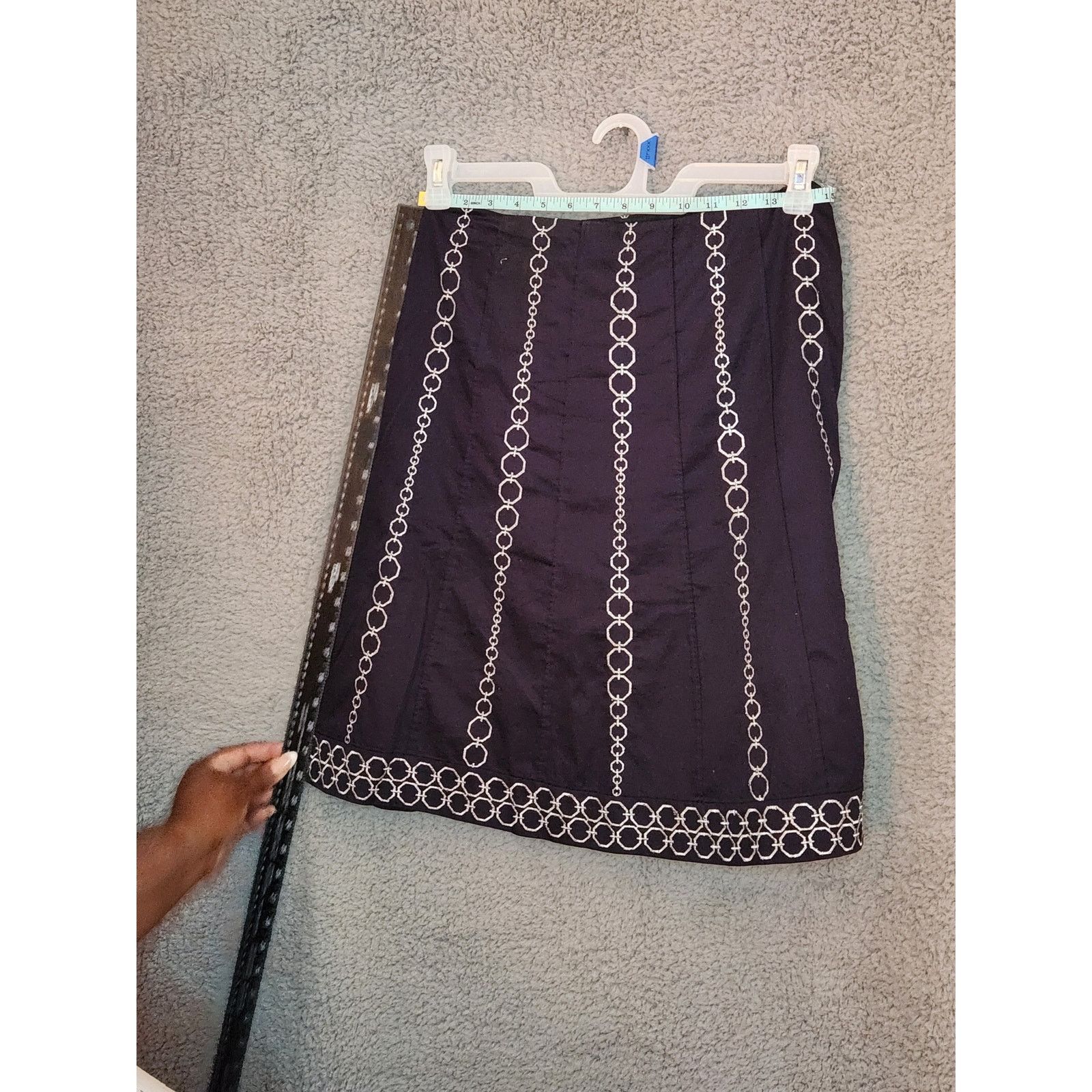 Ann Taylor NWT Ann Taylor Skirt Lined Zip Silver Embroidered 4 Size 27" / US 4 / IT 40 - 2 Thumbnail