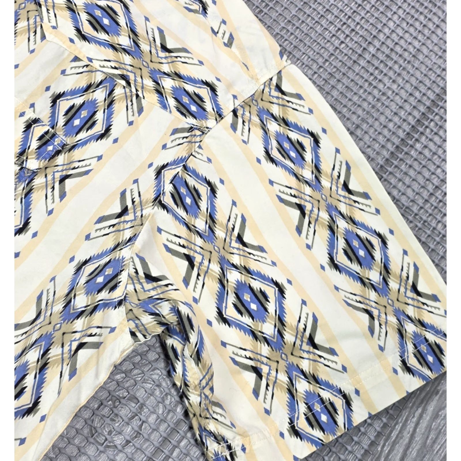 Roper Roper Western Shirt Mens 2XL Tan Blue Pearl Snap Southwestern Aztec Rodeo Ranch Shirt Mens 2XL Blue Geometric Cowboy Western Casual Workwear Mens Size US XXL / EU 58 / 5 - 4 Thumbnail
