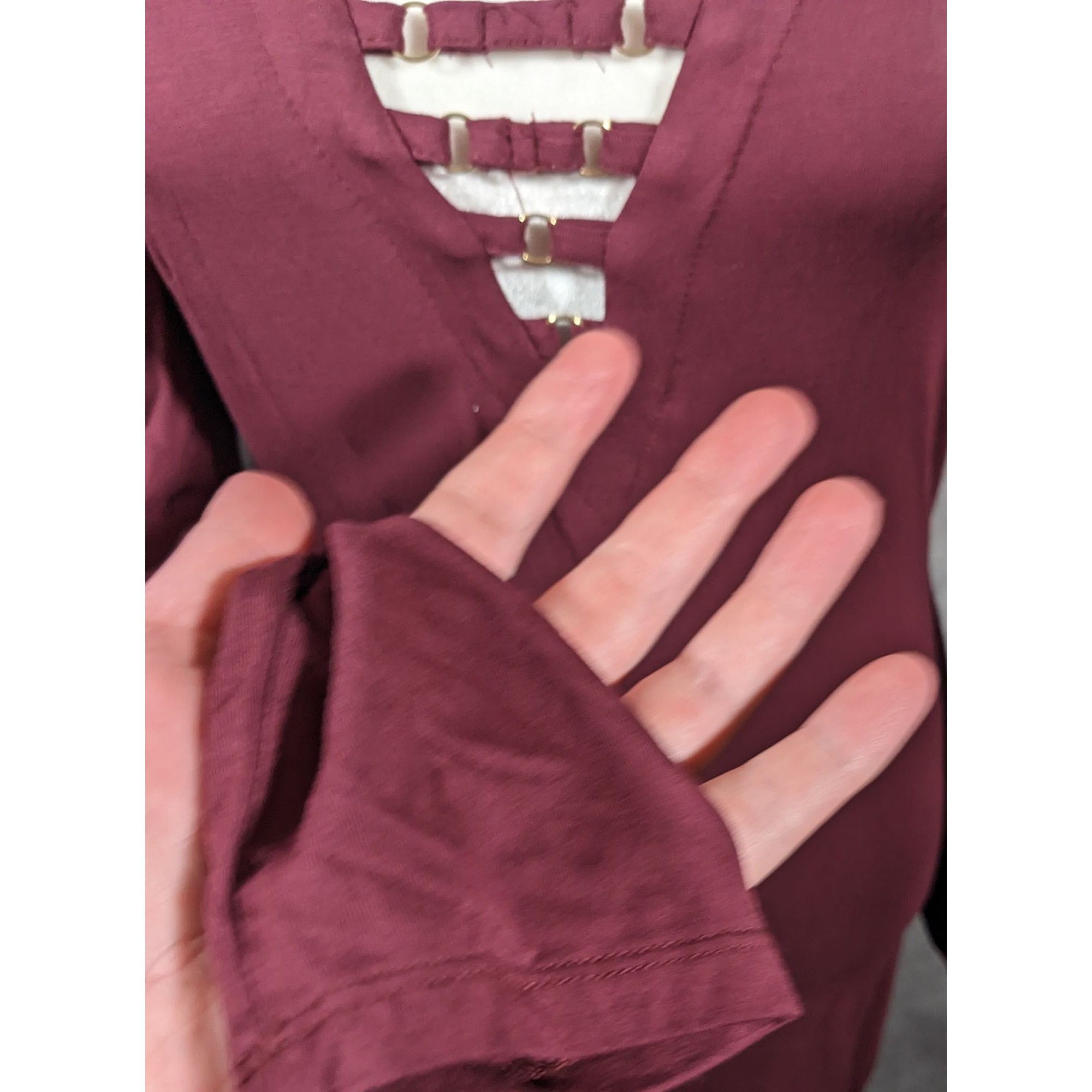 Bebe Bebe Burgundy Plunge Neck Long Sleeve Midi Dress Size Medium Size M / US 6-8 / IT 42-44 - 11 Thumbnail