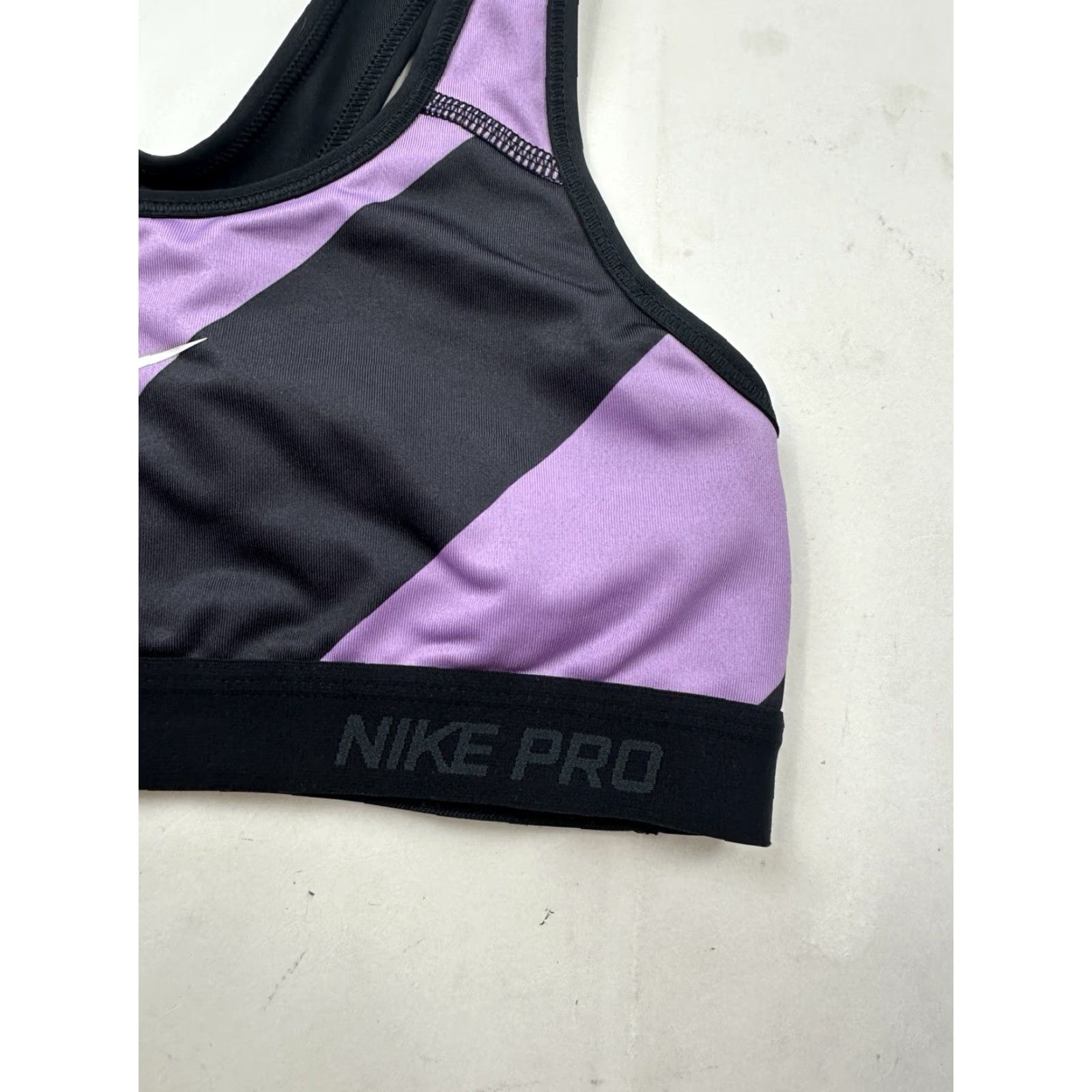 Nike VINTAGE Nike Pro Sports Bra Women S Purple Striped Outdoor Gym Athleisure Sports Size ONE SIZE - 2 Thumbnail