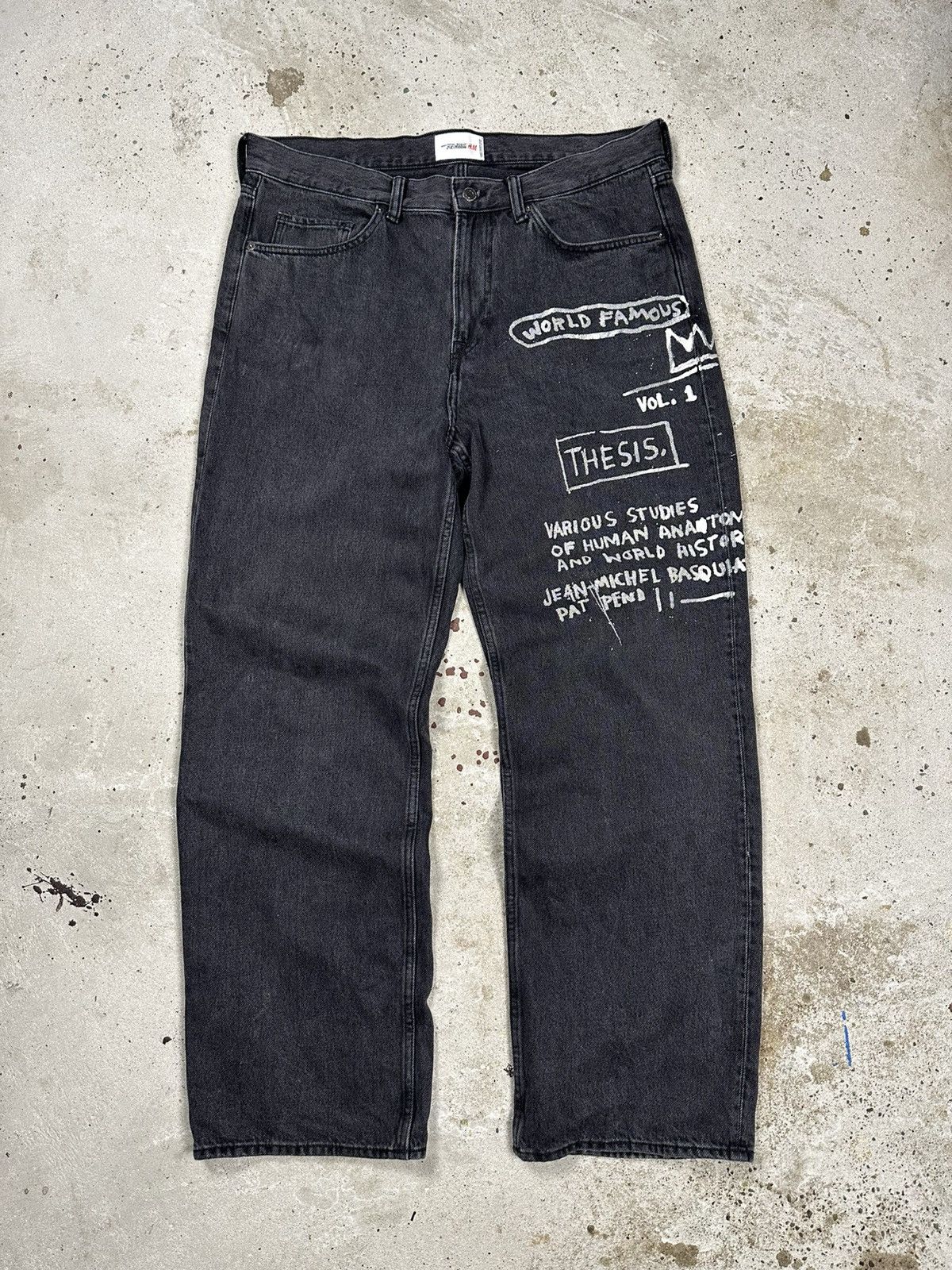 H&M × Jean-Michel Basquiat × Who Decides War H&M x Jean-Michel Basquiat Baggy Denim Pants Jeans Print Size US 36 / EU 52 - 1 Thumbnail