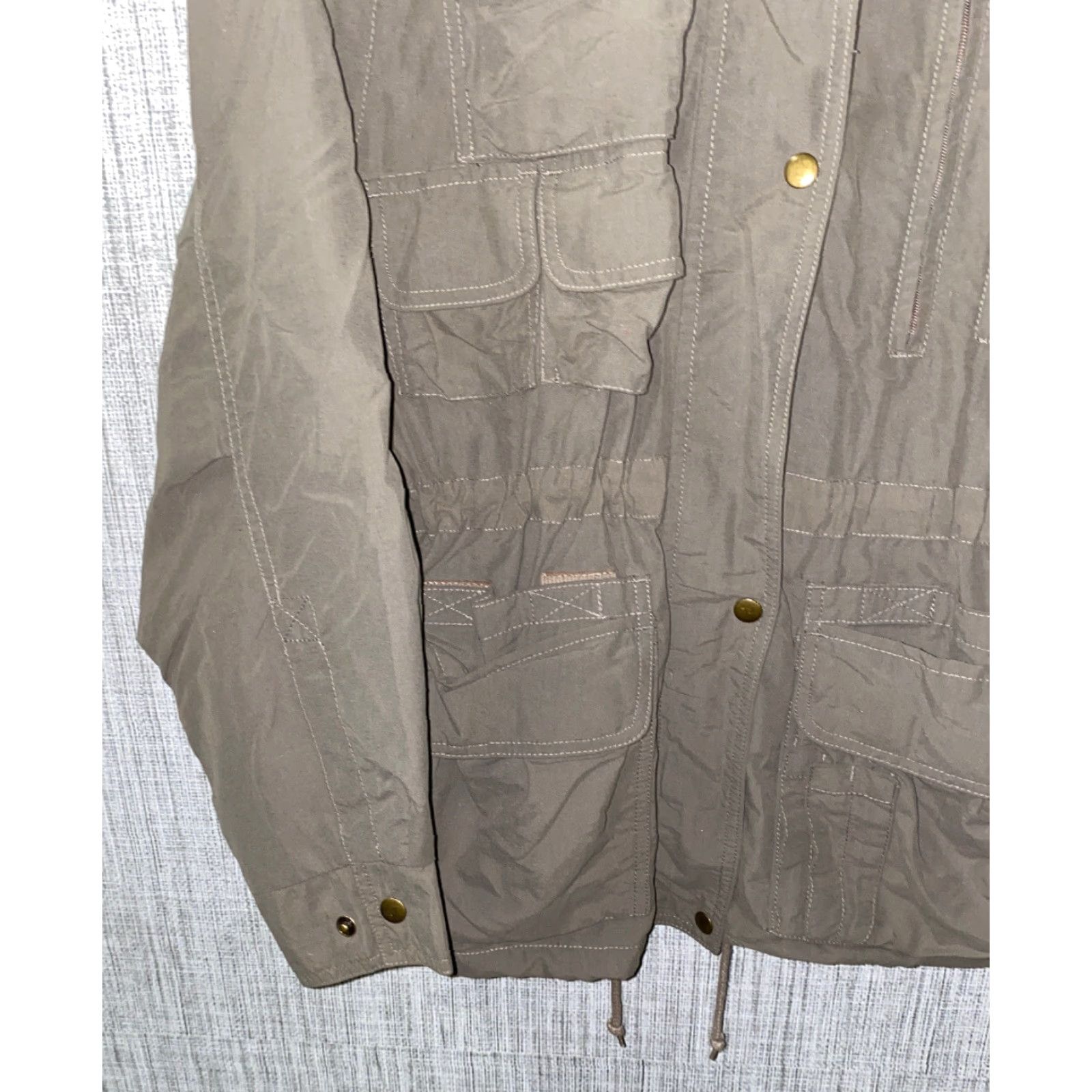 Vintage VINTAGE Hudson’s Bay Company Women’s Full Zip Multi Pocket Jacket Removable Arms M Gray Tyudson Jacket Women Activewear Outdoor Modern 90s? Size M / US 6-8 / IT 42-44 - 4 Thumbnail