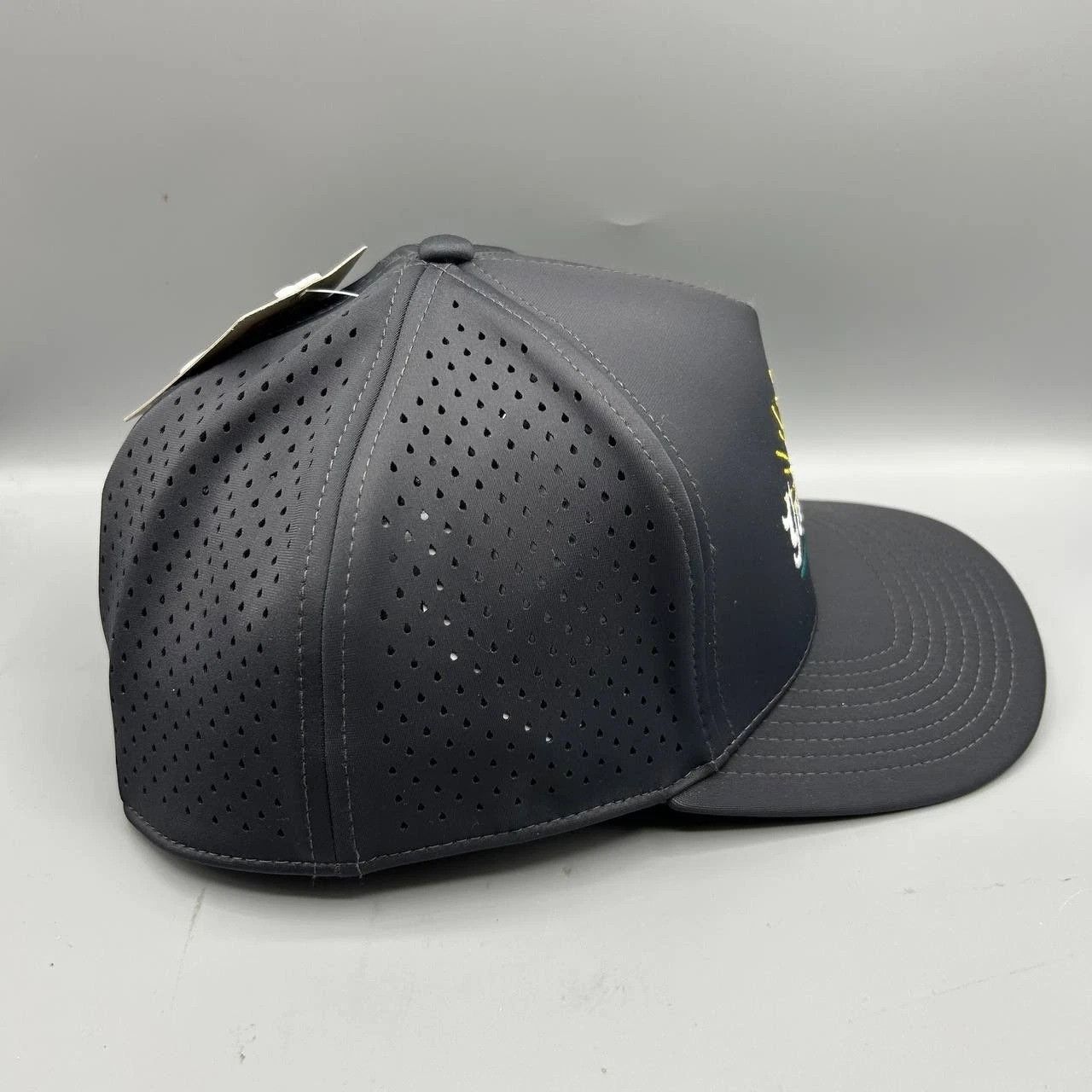 The Game Yellowstone National Park Hat Men L-XL Black Stretch Fitted Size ONE SIZE - 6 Thumbnail