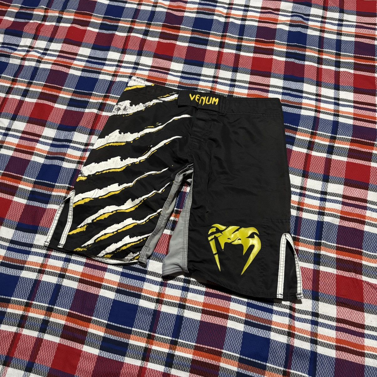 UFC Venom Muay Thai Kick Boxing Short Pants Size US 34 / EU 50 - 1 Thumbnail