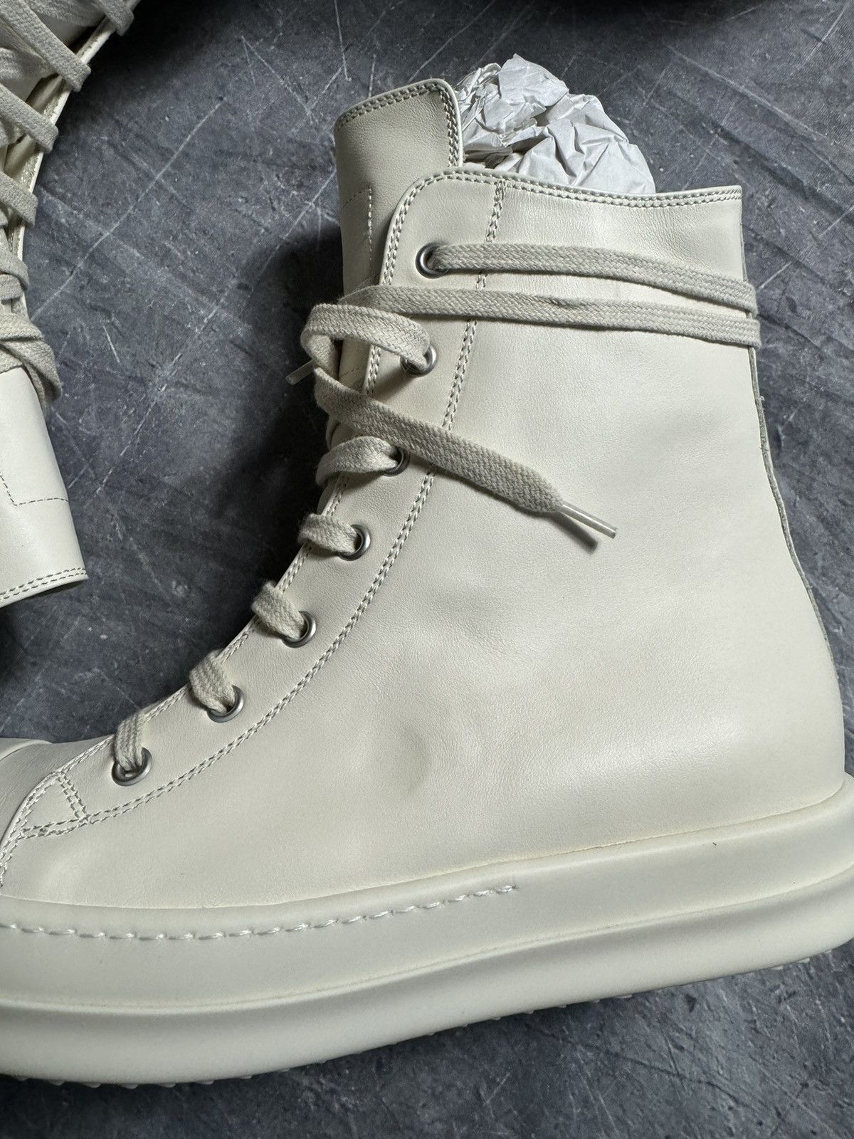 Rick Owens Rick Owens High Top Sneakers in Pearl/Milk Size US 8 / EU 41 - 3 Thumbnail