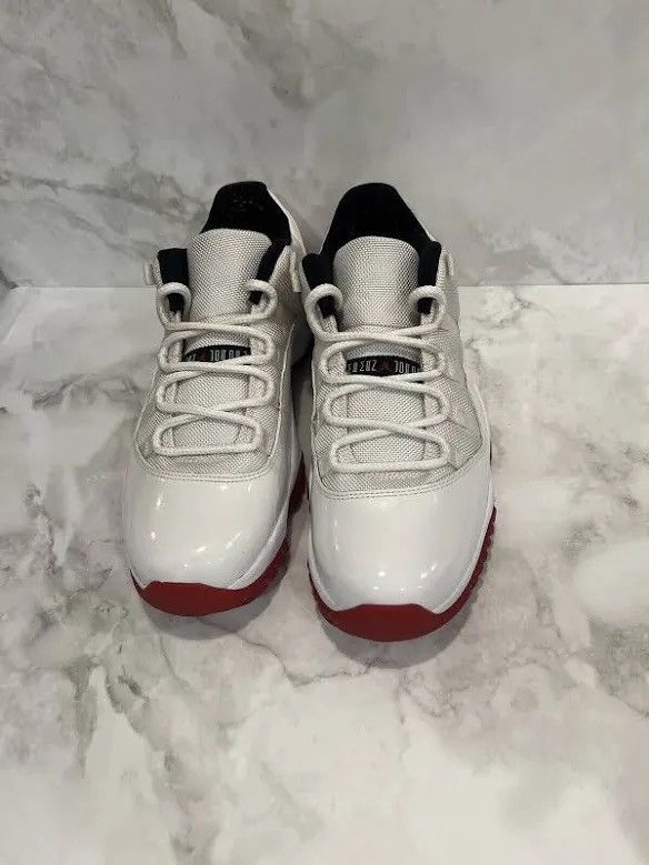 Jordan Brand Low top cherry 11s Size US 10 / EU 43 - 2 Thumbnail