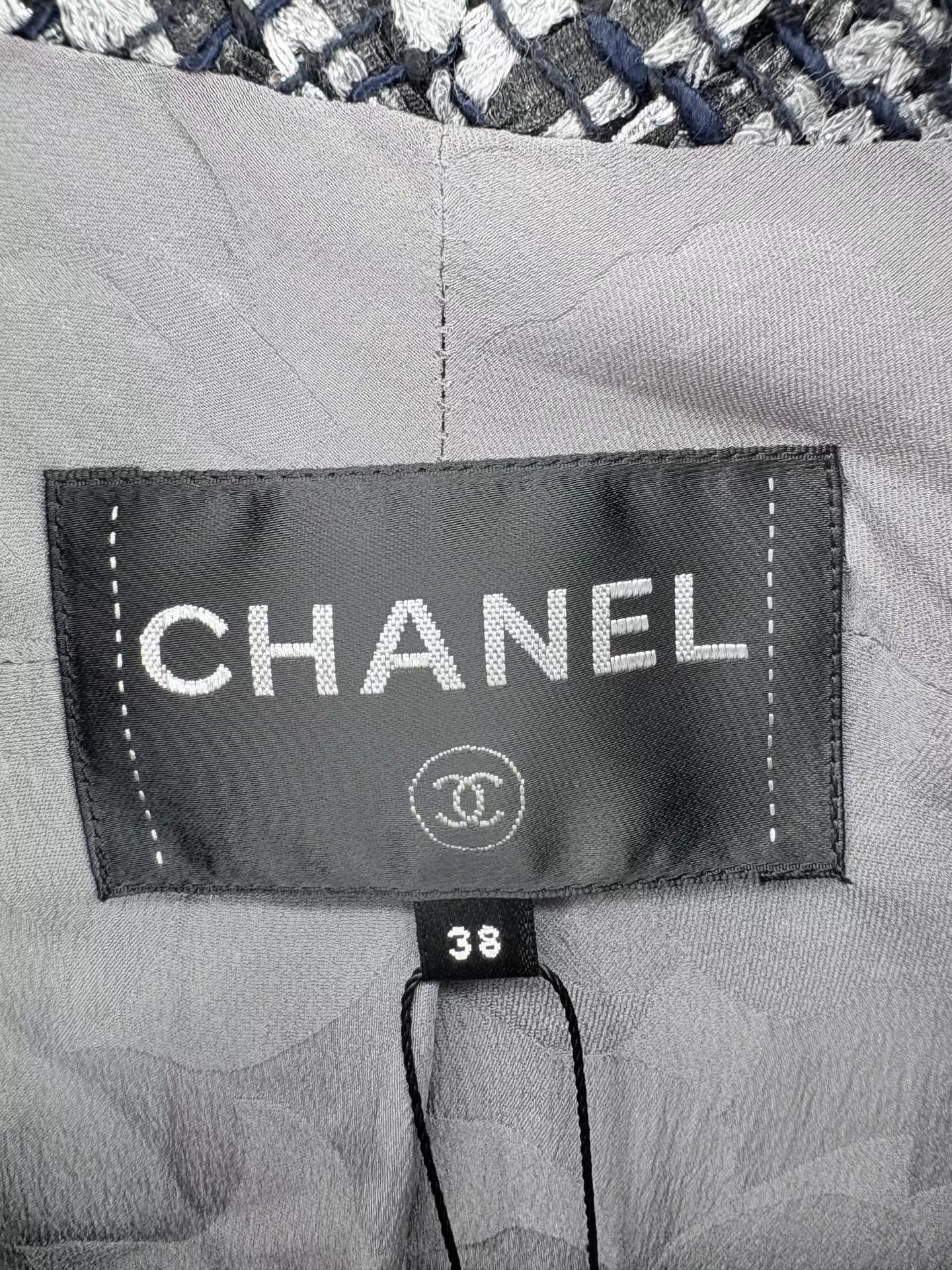 Chanel CHANEL Metallic Thread Tweed Short Sleeve Jacket K1 Size XS / US 0-2 / IT 36-38 - 3 Thumbnail