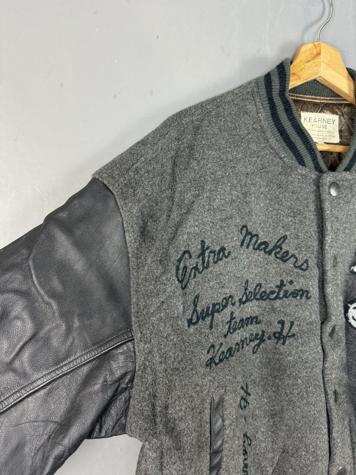 Vintage VINTAGE KEARNEY HOUSE LEATHER LETTERMAN VARSITY JACKET Size US L / EU 52-54 / 3 - 5 Thumbnail