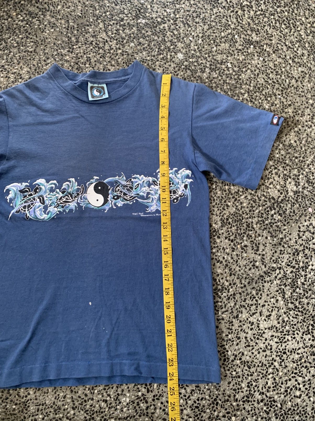 Vintage Vintage 90s T&C Hawaii Surfboards / Surfing / Surf T shirt Size US S / EU 44-46 / 1 - 10 Thumbnail