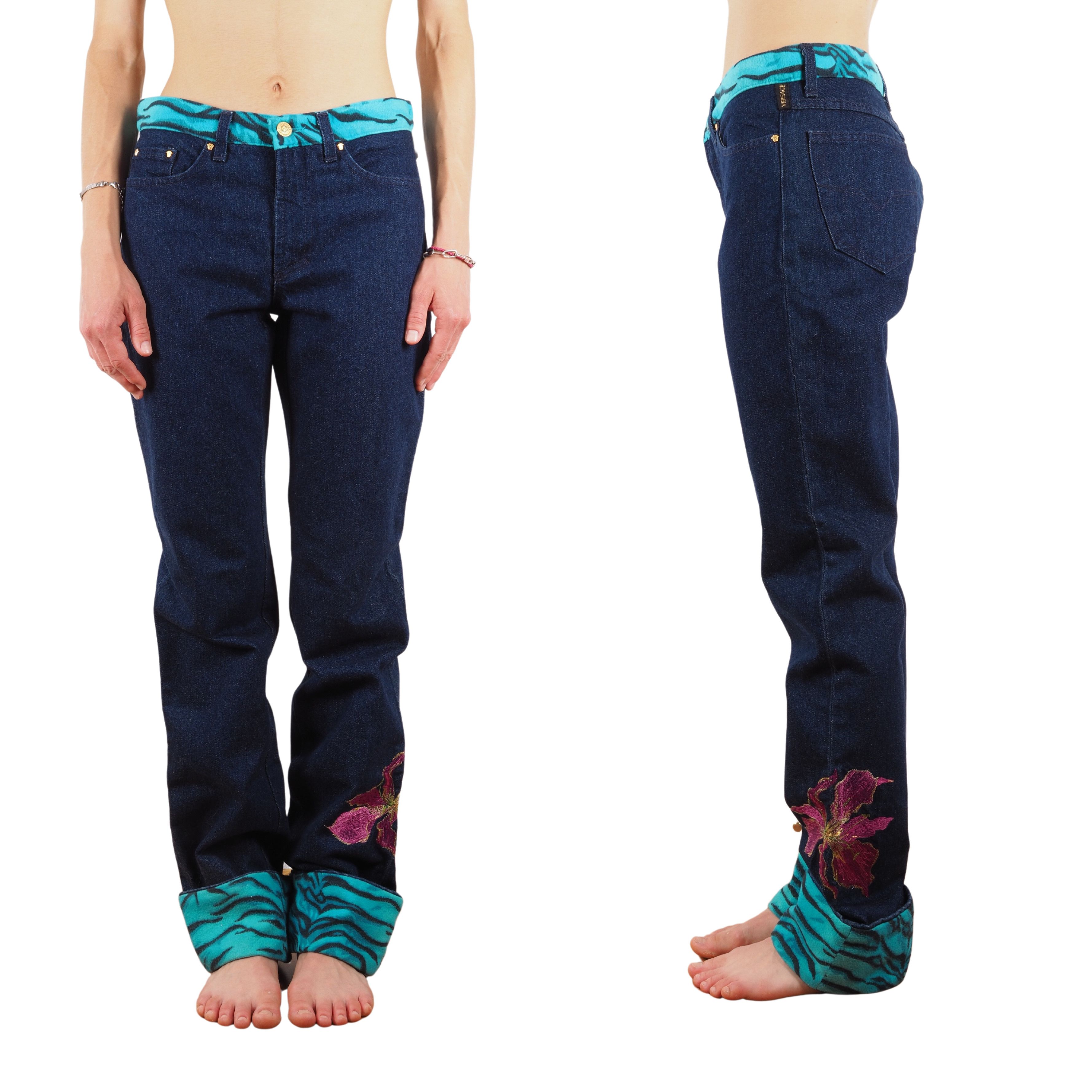 Versace × Versace Jeans Couture × Vintage Versace Jeans Couture Vintage Embroider Flowers Blue Jeans Size 27" / US 4 / IT 40 - 1 Thumbnail