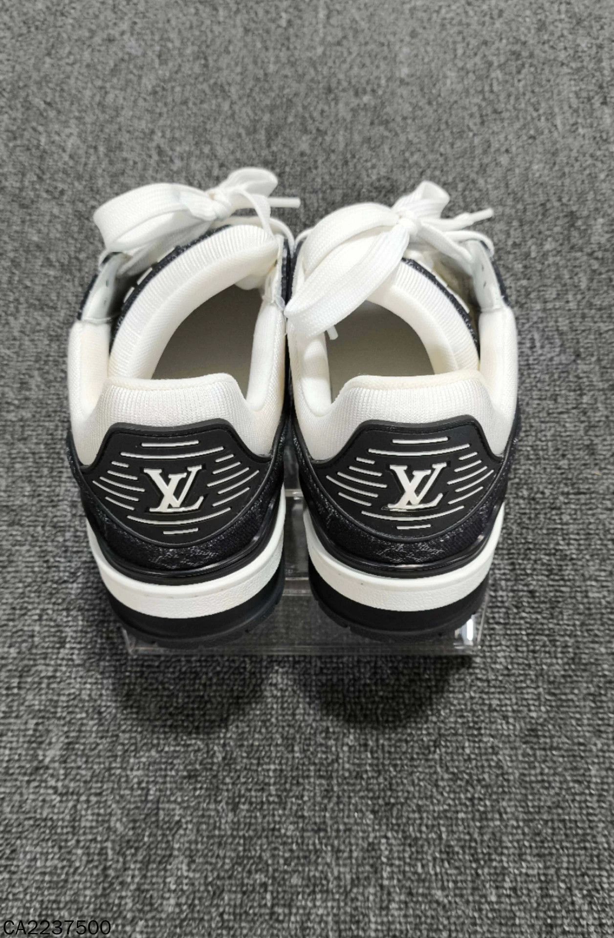 Louis Vuitton LV Black & White Monogram Trainer Women's 37 Size US 6 / IT 36 - 5 Thumbnail