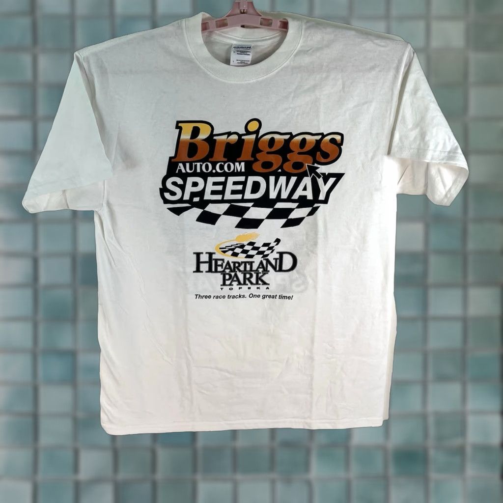 Gildan Briggs Speedway Topeka KS Dirt Track T-Shirt Size L White Mens Size US L / EU 52-54 / 3 - 1 Thumbnail